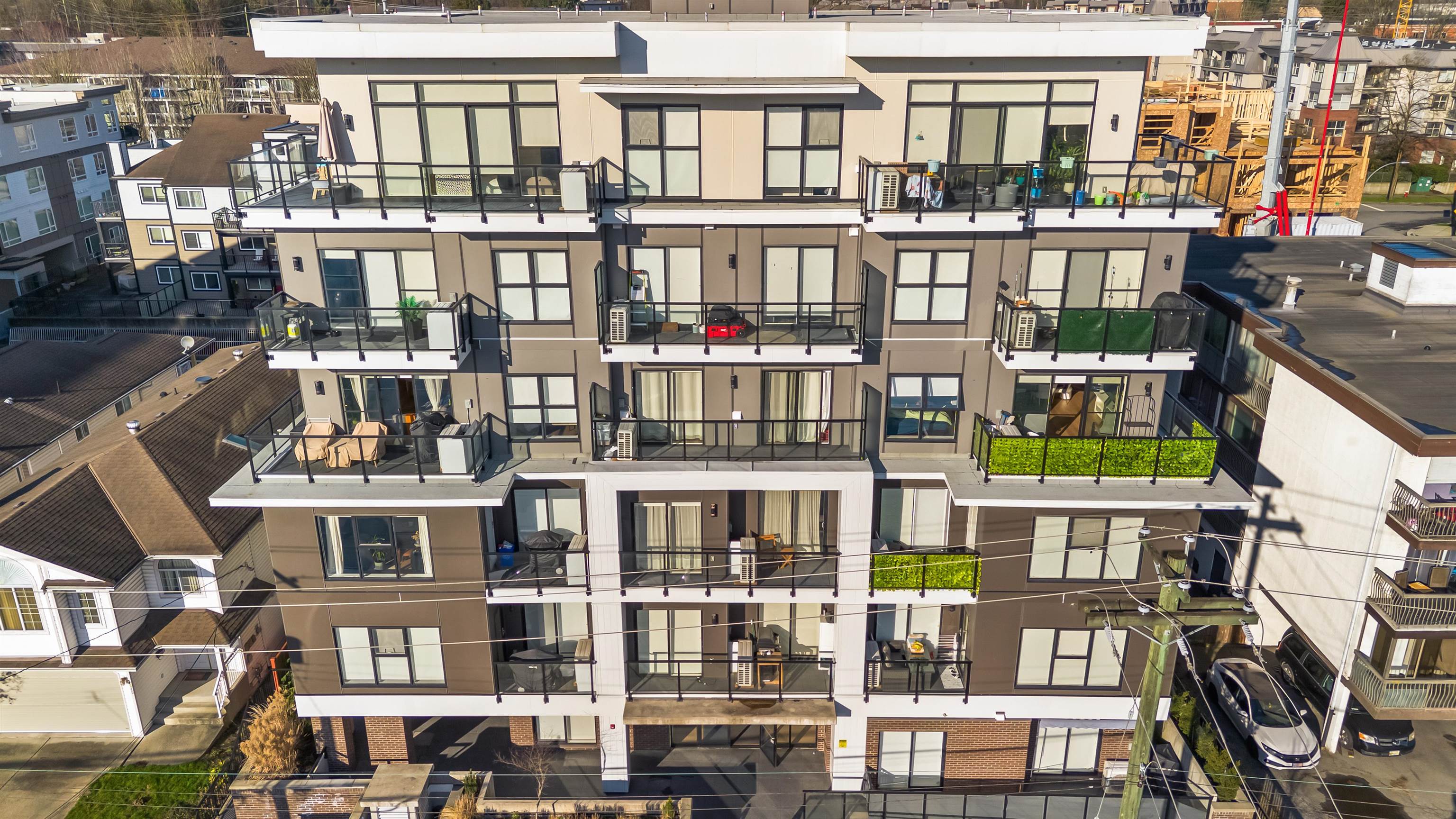 404 2331 KELLY AVENUE Unit: 404