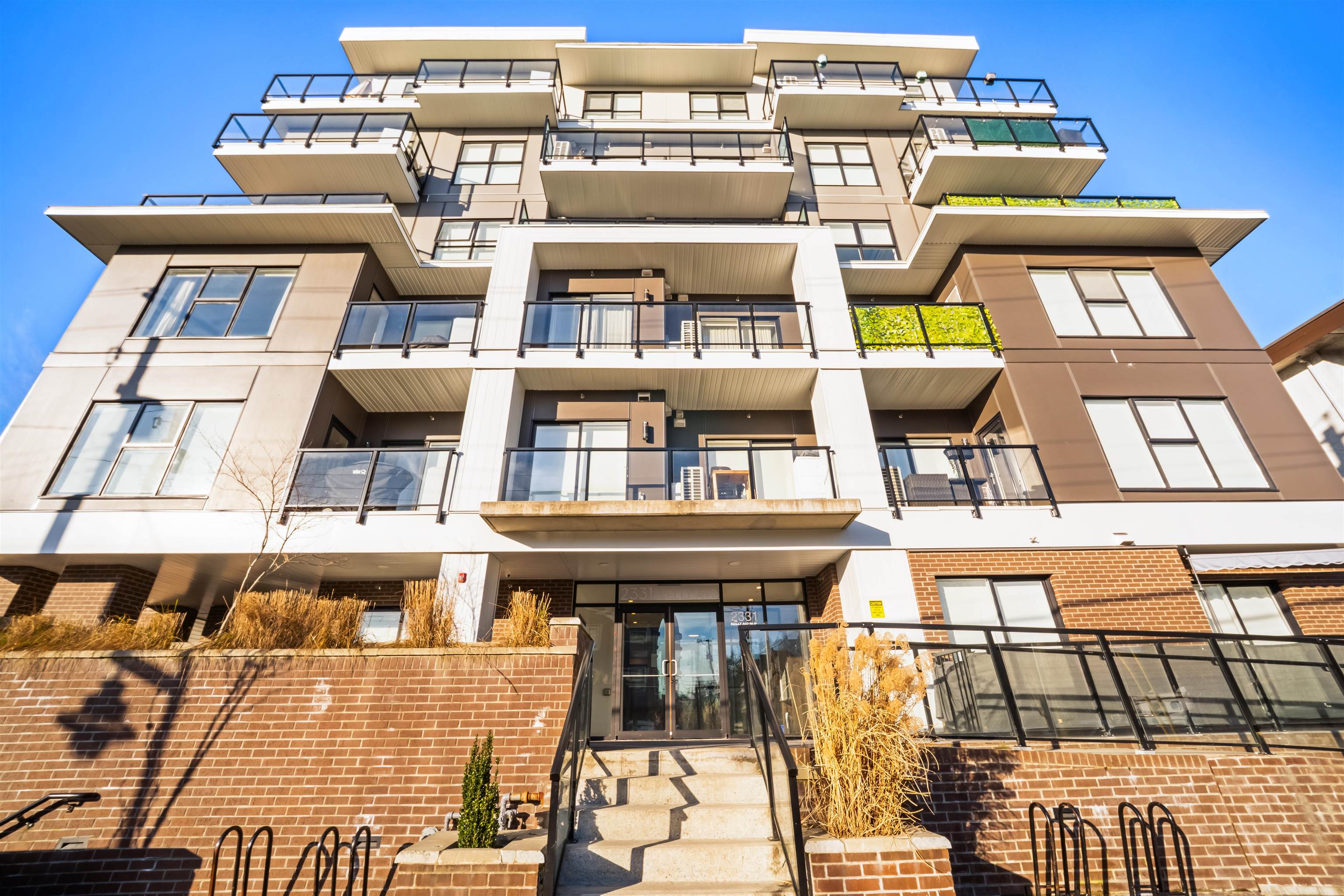 404 2331 KELLY AVENUE Unit: 404