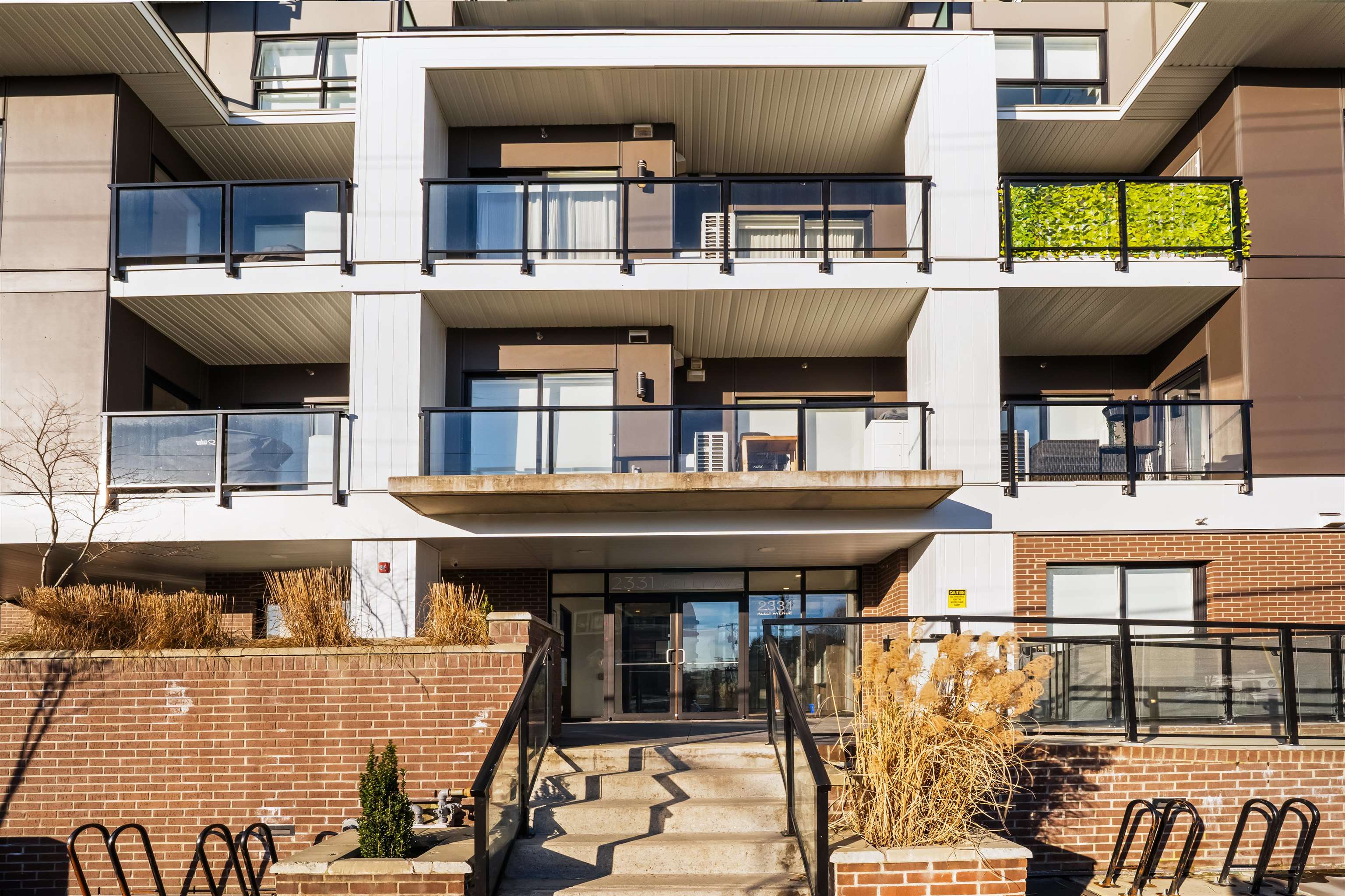 404 2331 KELLY AVENUE Unit: 404