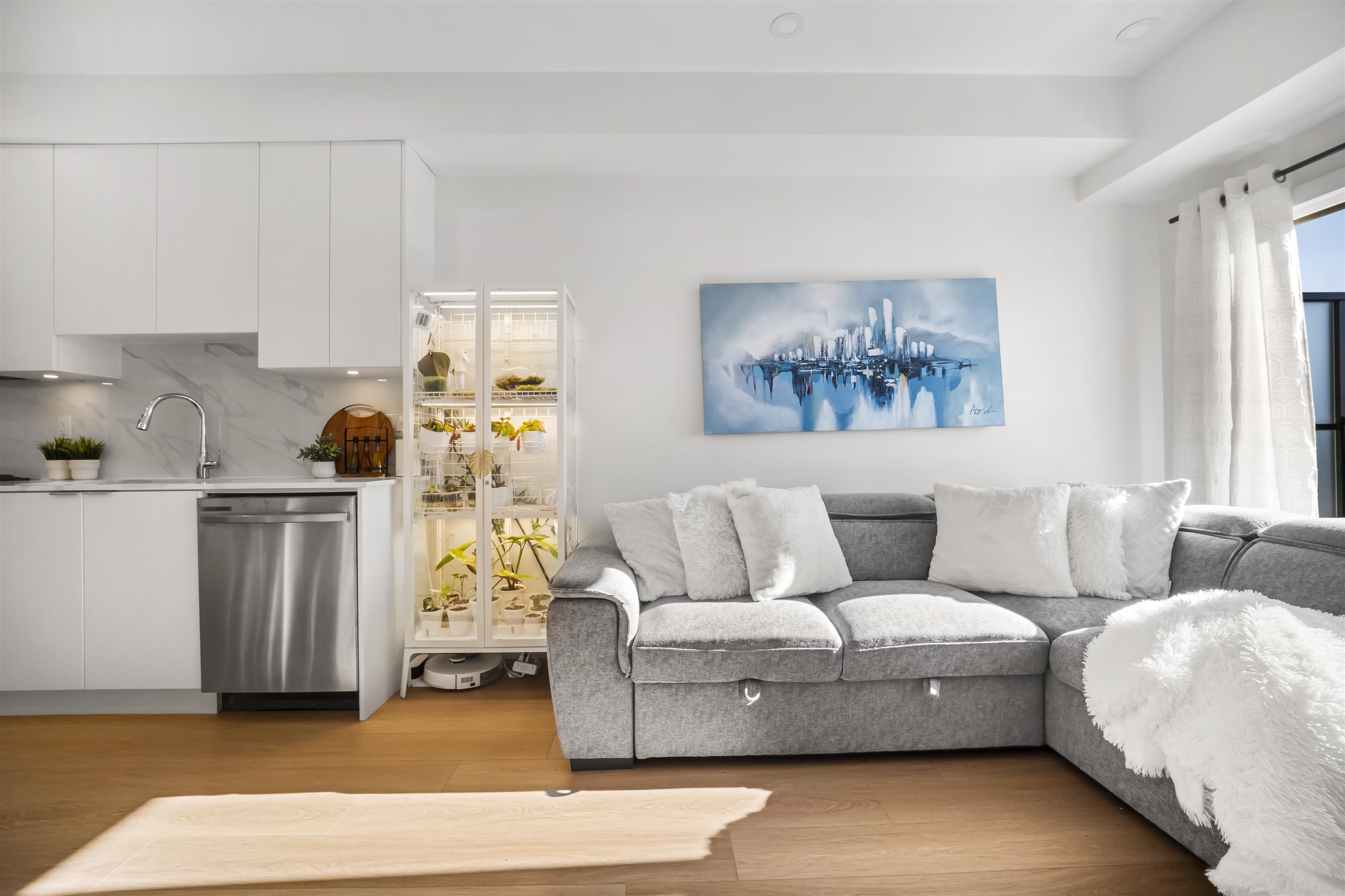 404 2331 KELLY AVENUE Unit: 404