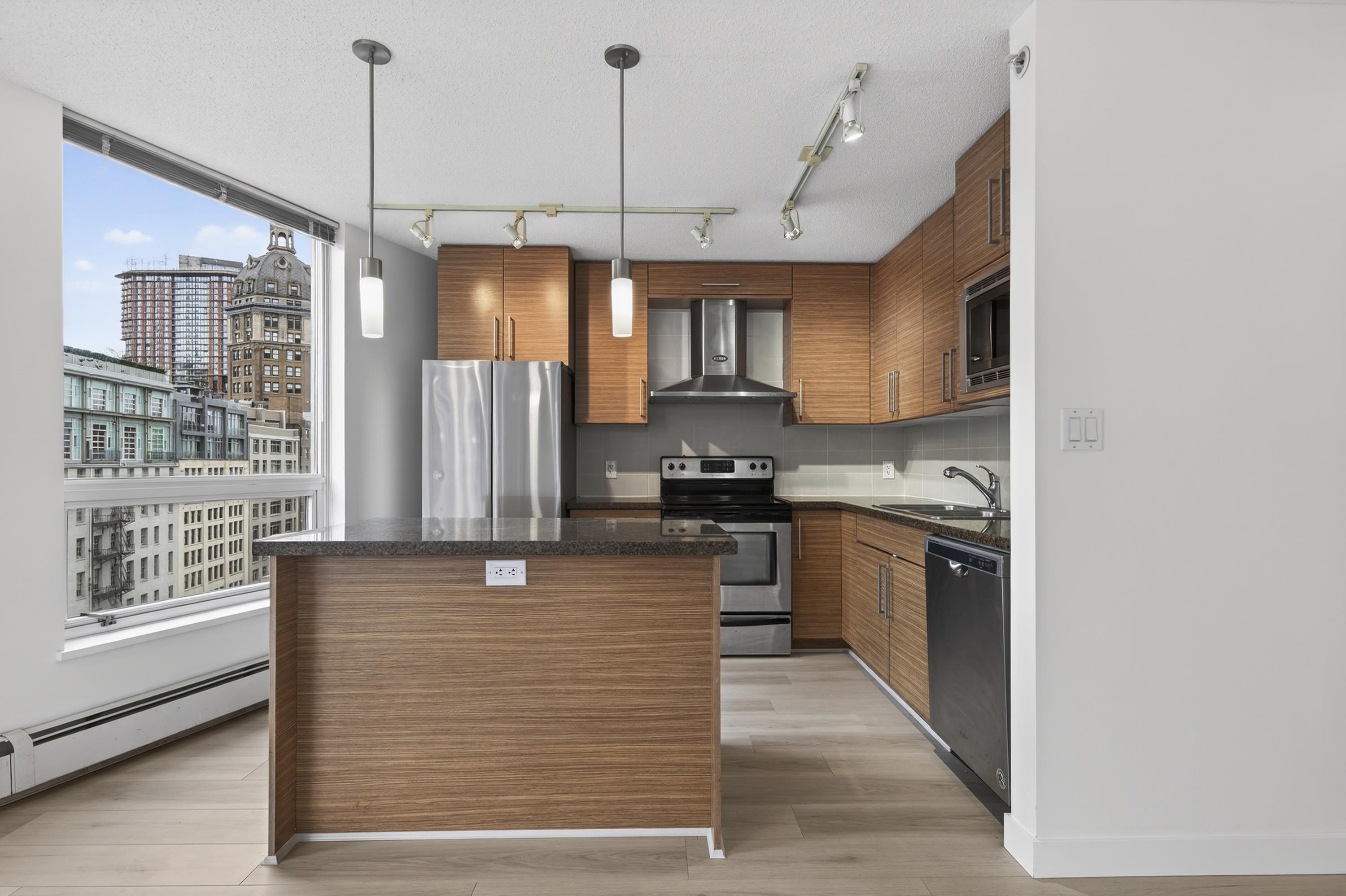 1102 188 KEEFER PLACE Unit: 1102