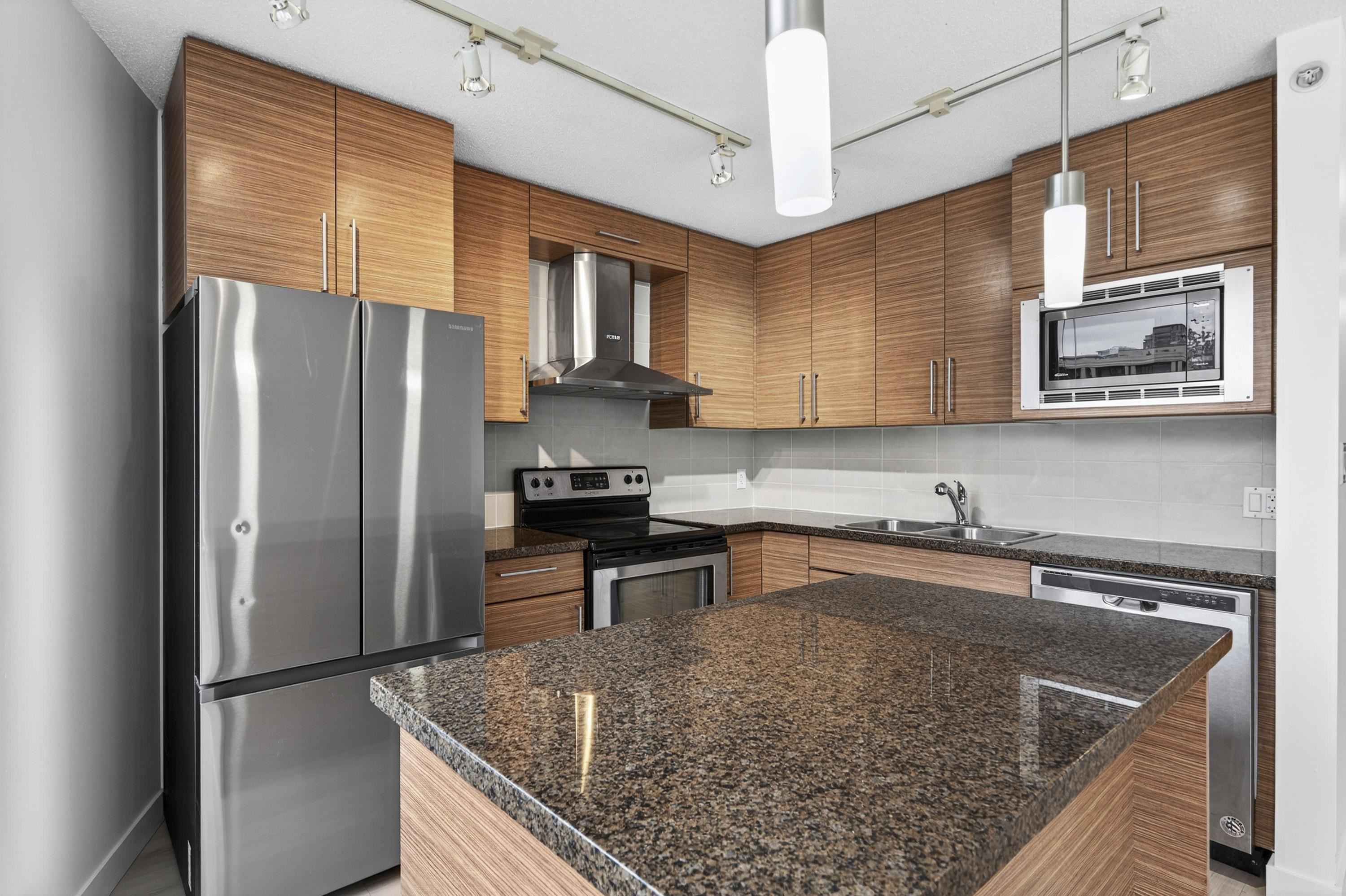 1102 188 KEEFER PLACE Unit: 1102