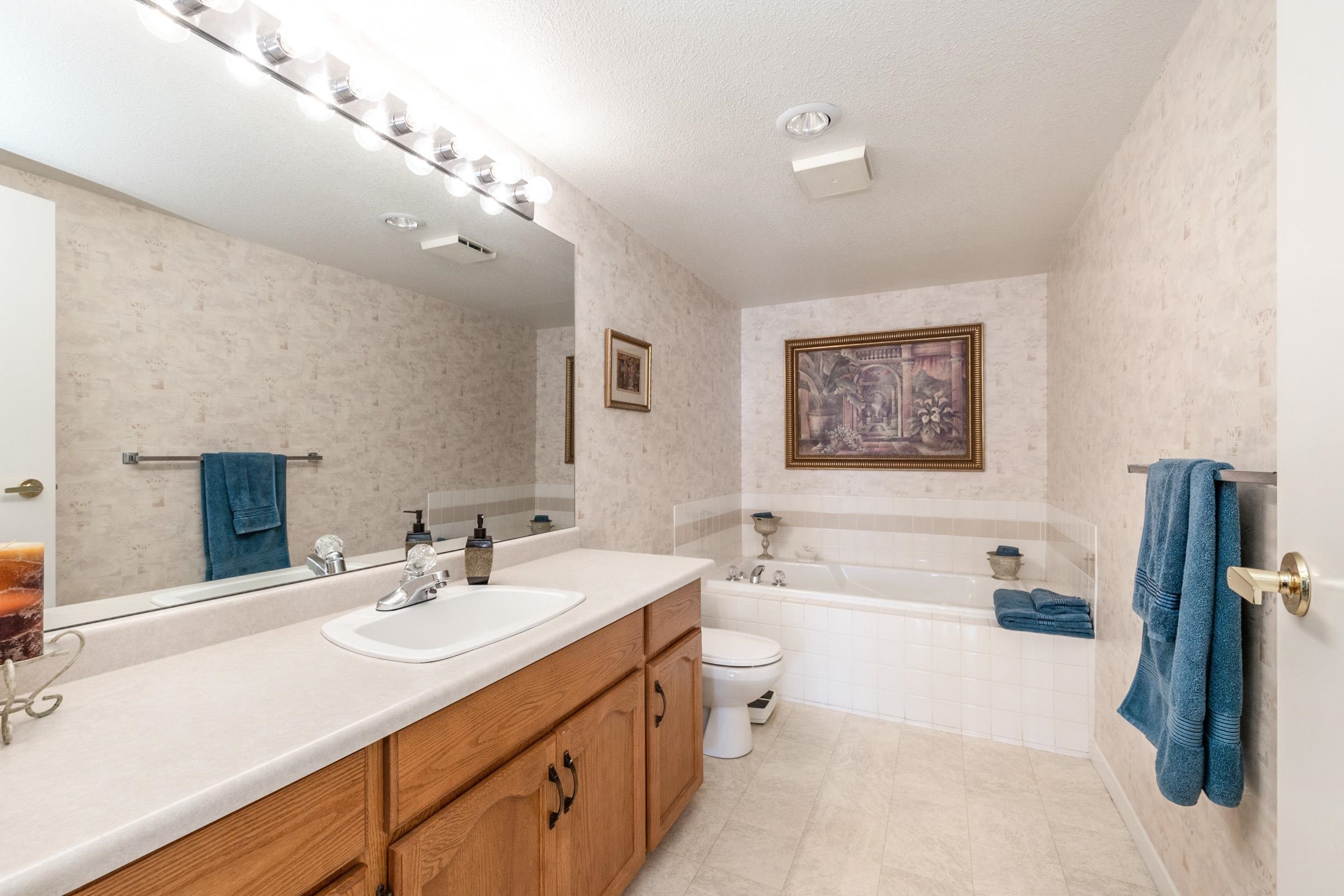 207 11601 227 STREET Unit: 207