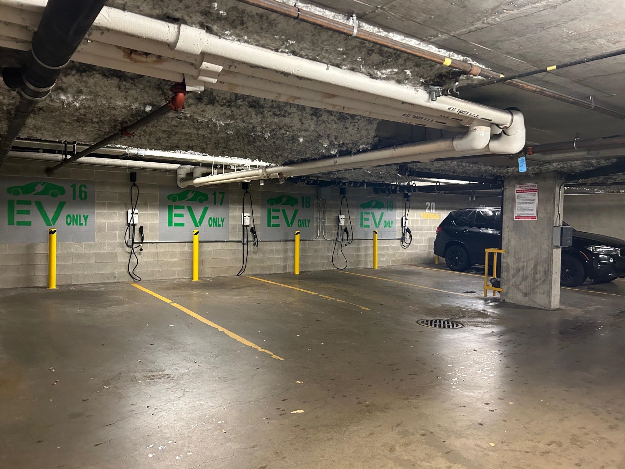 201 5860 DOVER CRESCENT Unit: 201