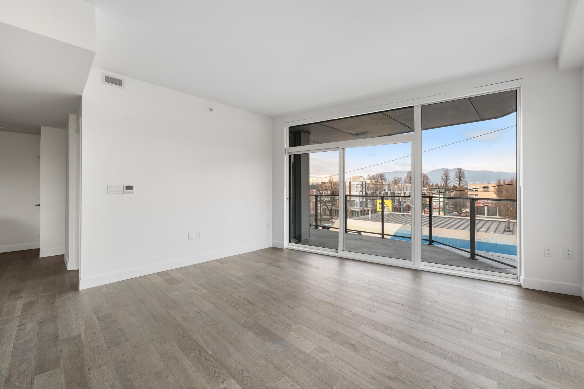 302 2888 ARBUTUS STREET Unit: 302