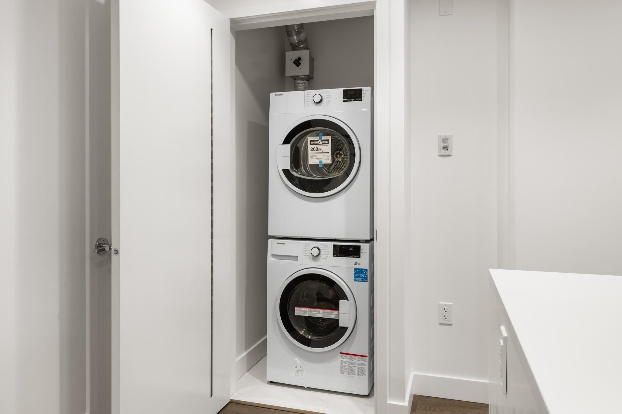 302 2888 ARBUTUS STREET Unit: 302