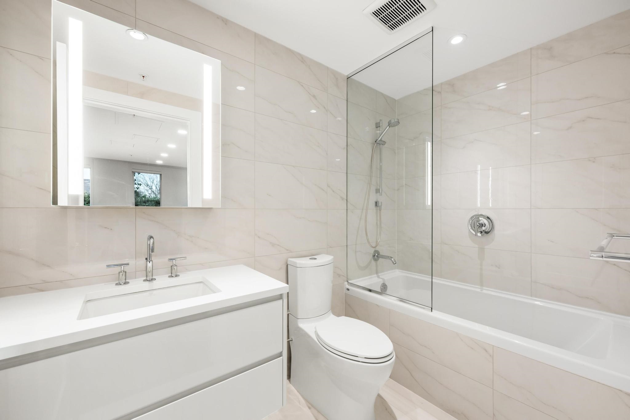 302 2888 ARBUTUS STREET Unit: 302