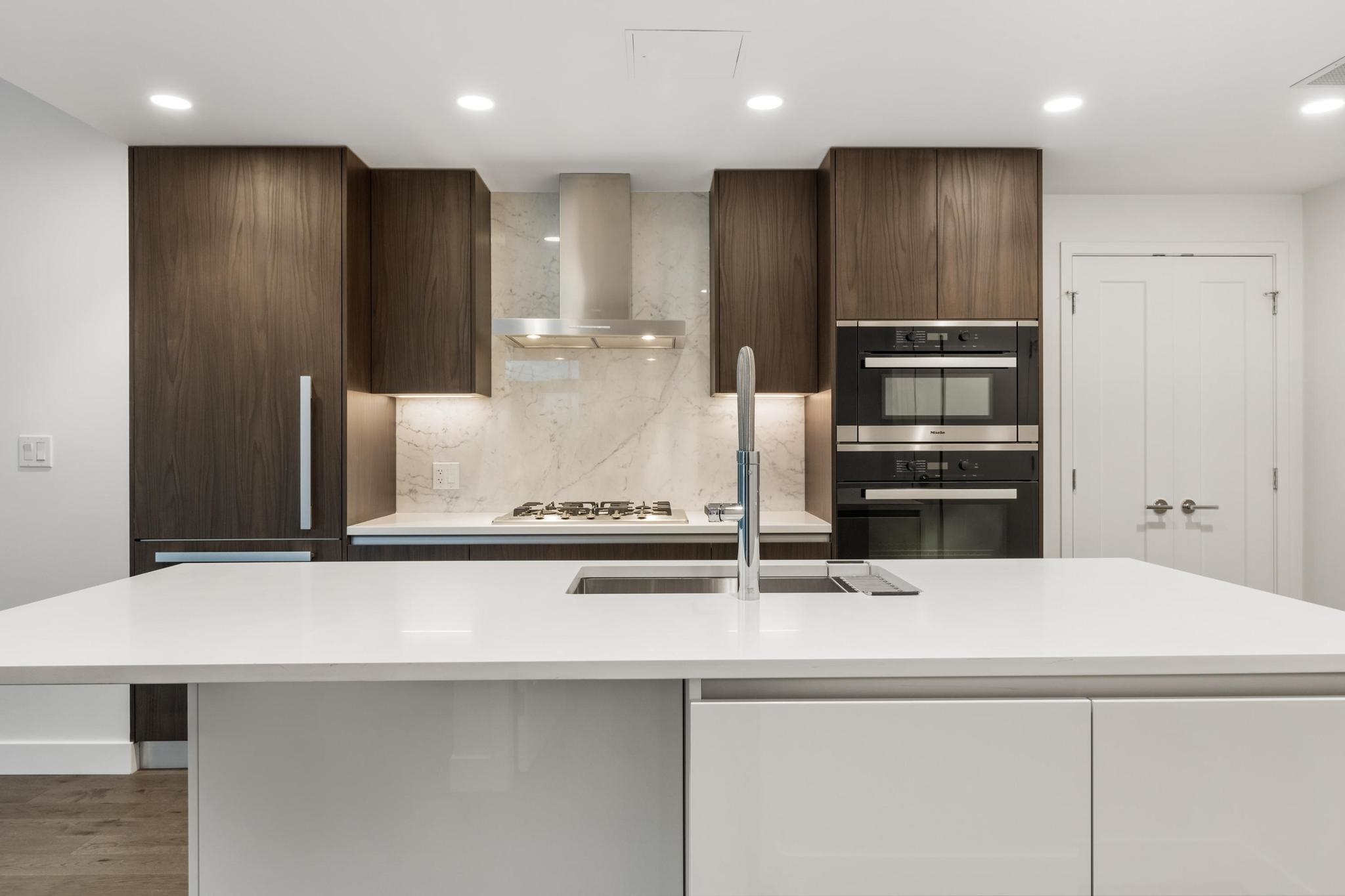 302 2888 ARBUTUS STREET Unit: 302