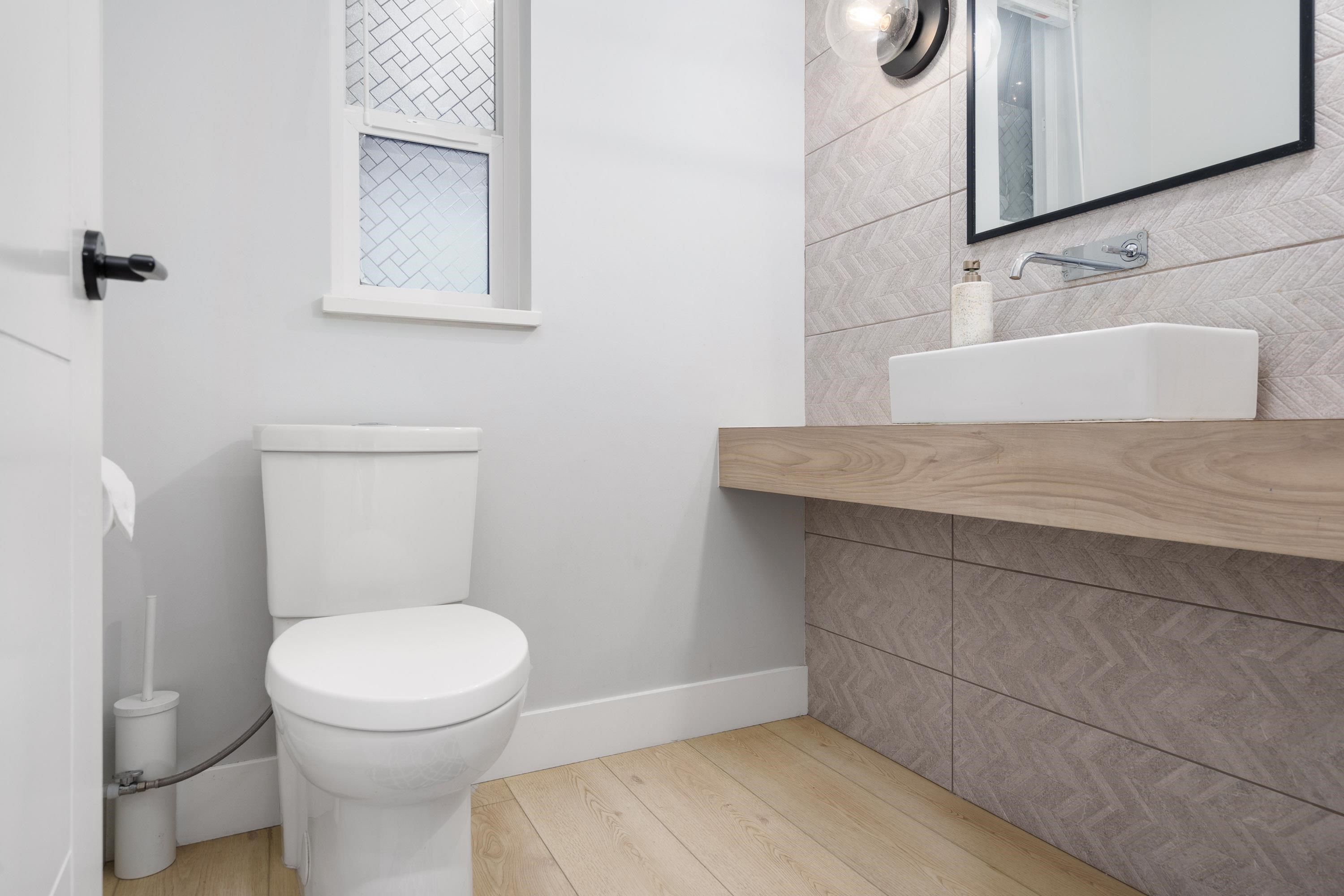 128 30530 CARDINAL AVENUE Unit: 128