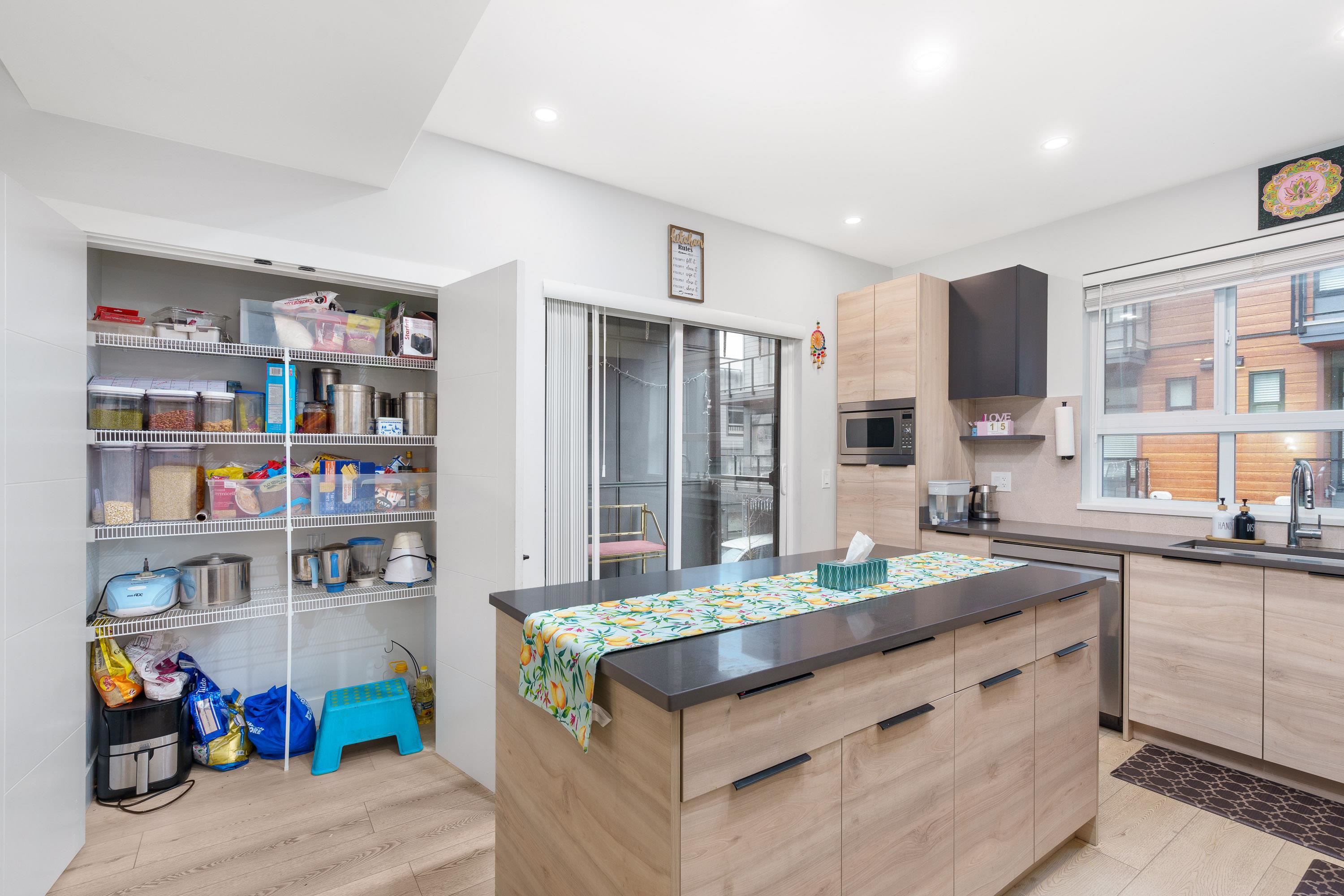 128 30530 CARDINAL AVENUE Unit: 128