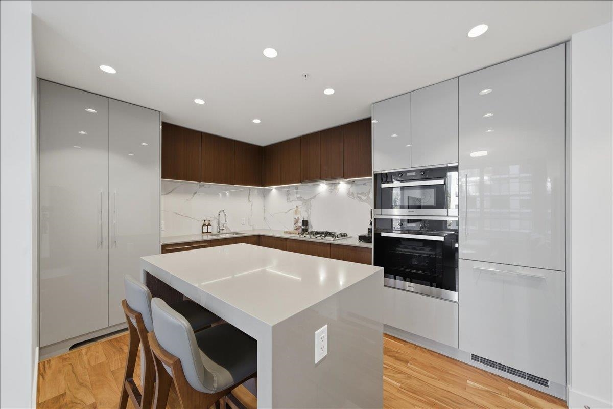 608 1675 LIONS GATE LANE Unit: 608