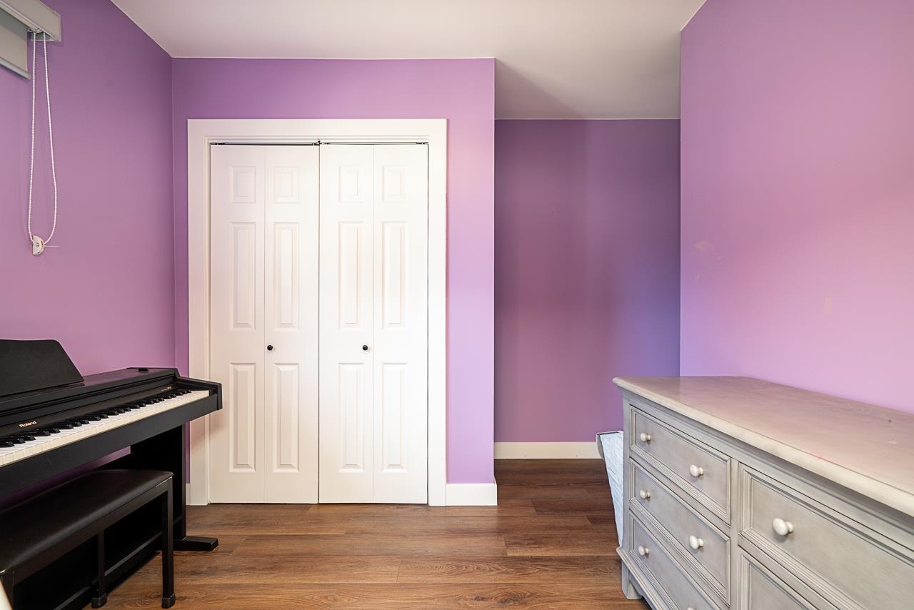 220 N GROSVENOR AVENUE