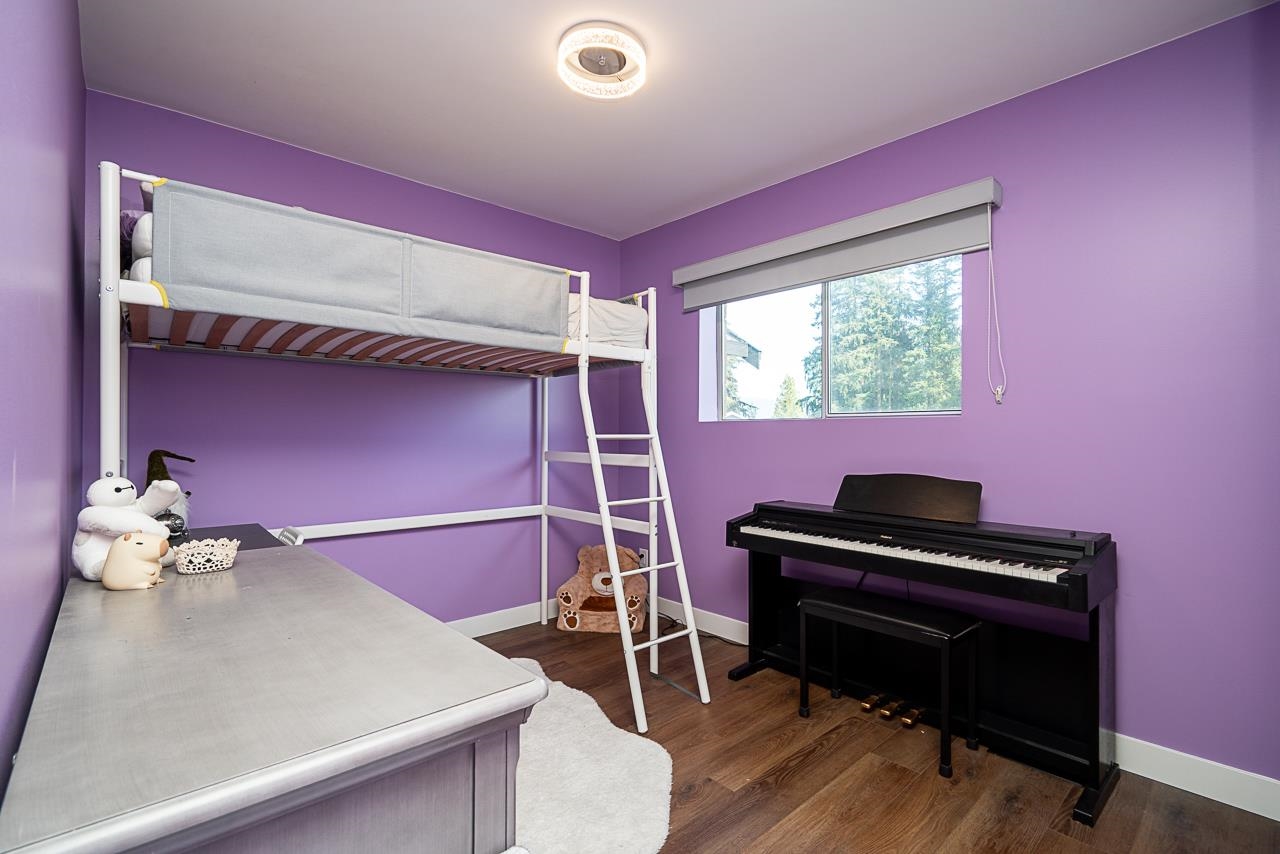 220 N GROSVENOR AVENUE