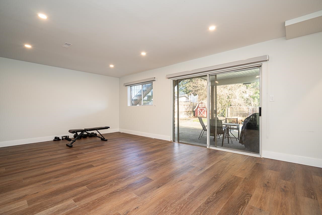 220 N GROSVENOR AVENUE