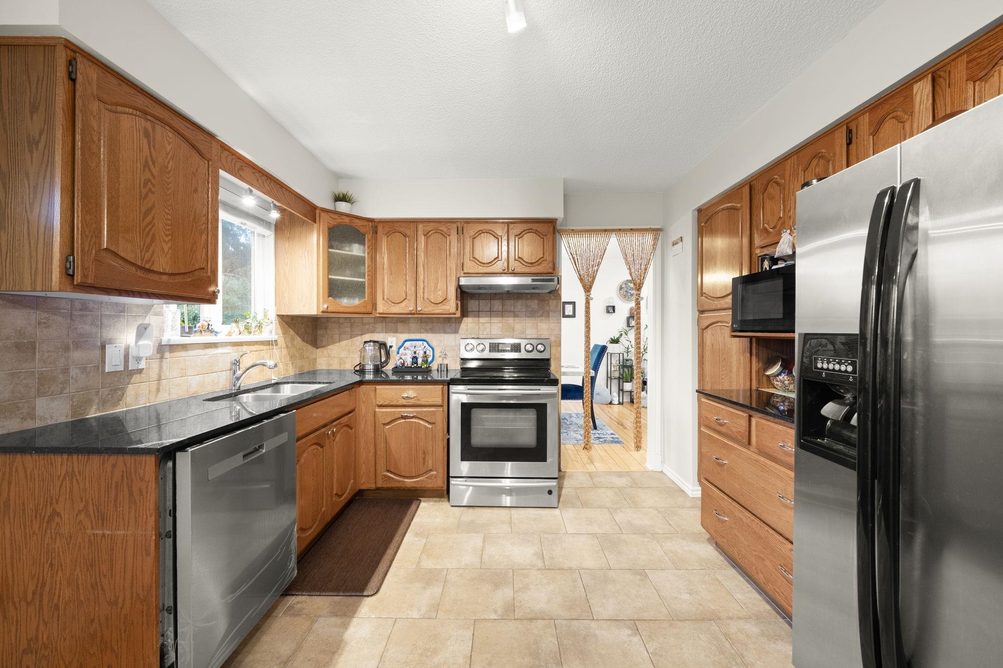 2622 SHAFTSBURY AVENUE