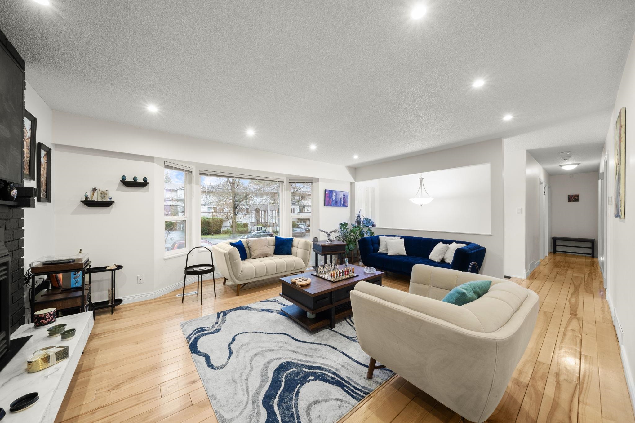 2622 SHAFTSBURY AVENUE