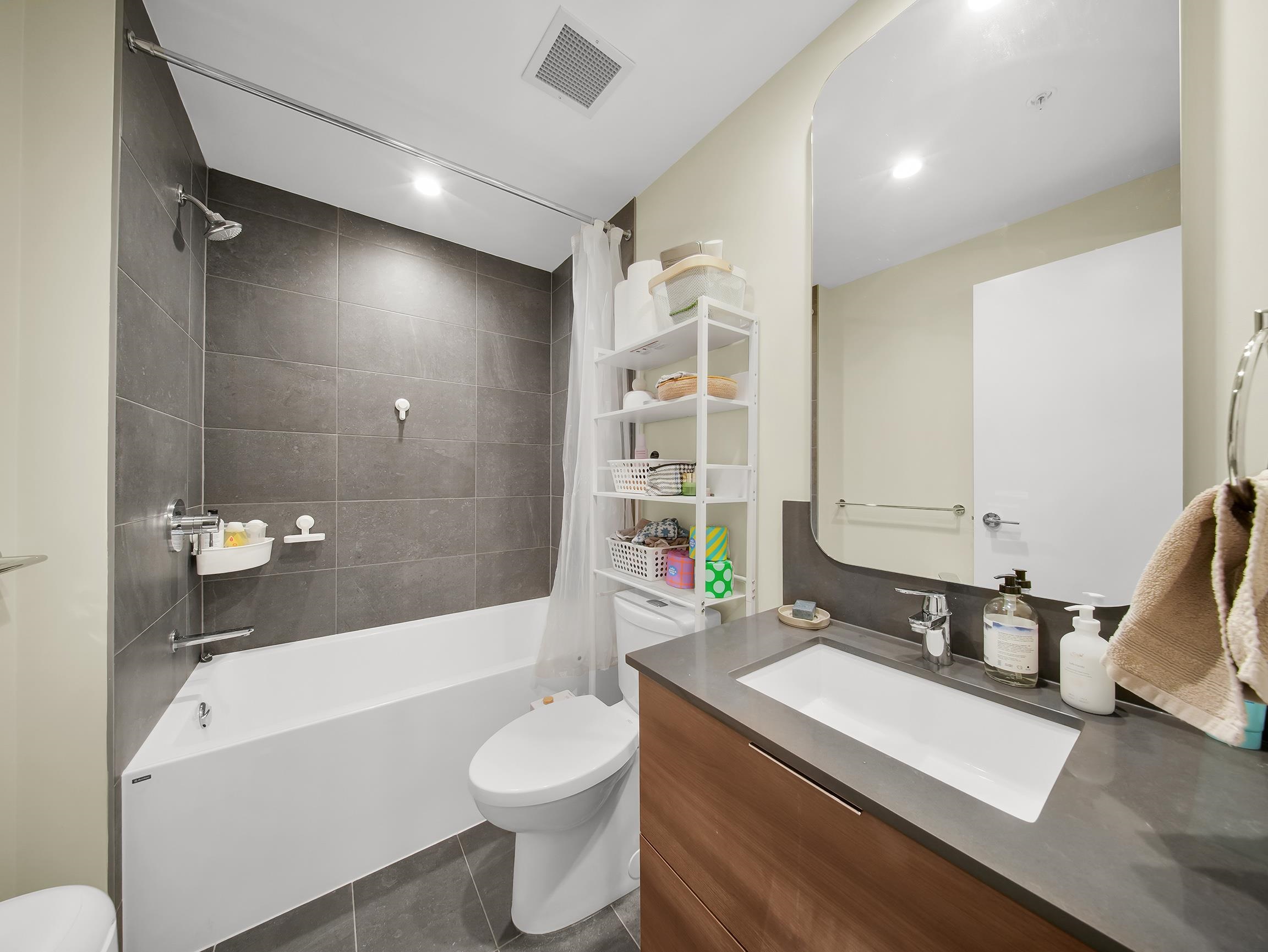 404 2375 EMERY COURT Unit: 404