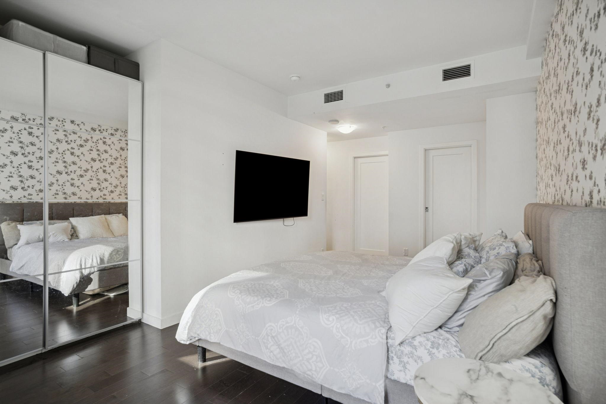 62 W 1ST AVENUE