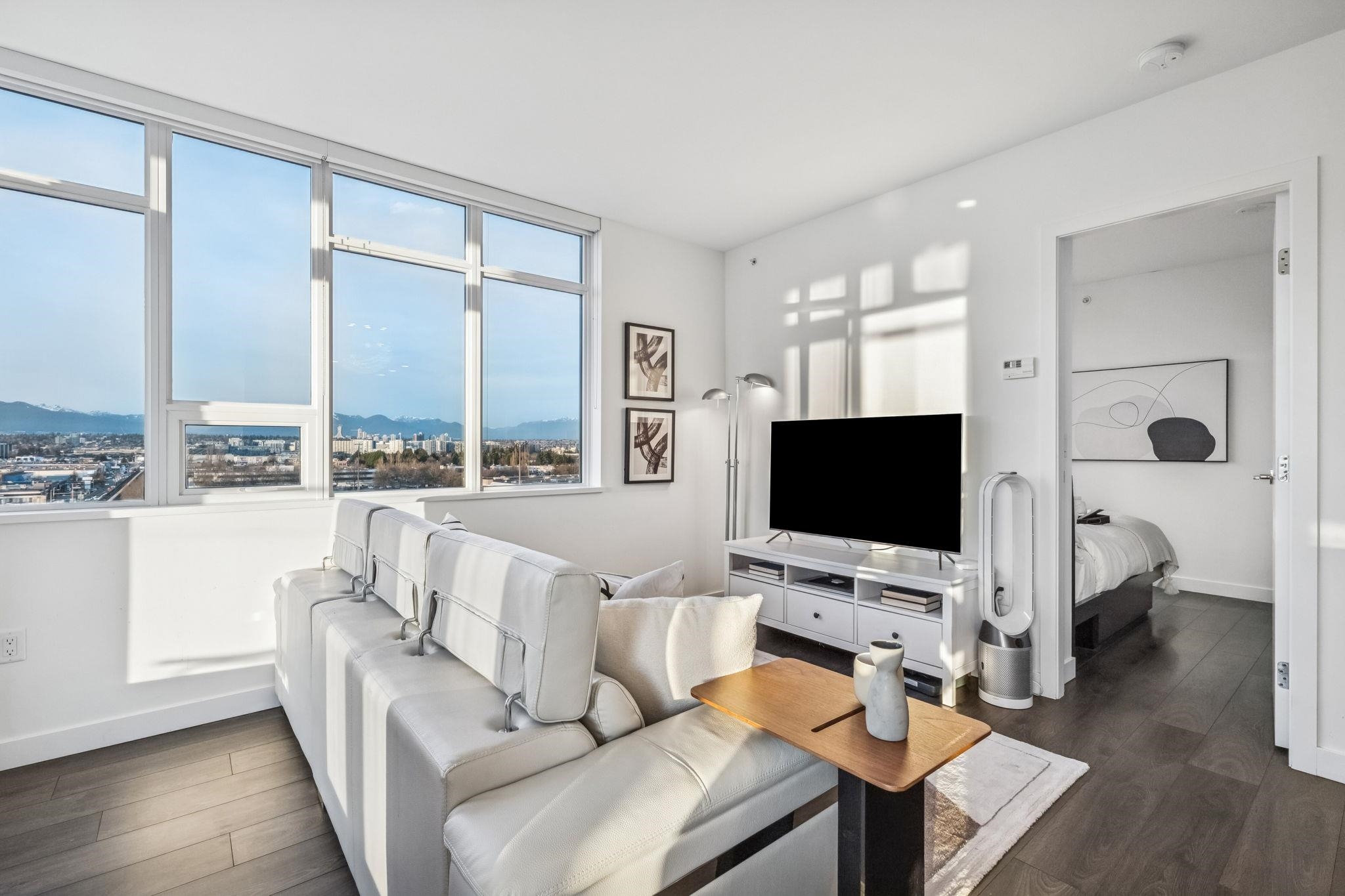 1209 5580 NO. 3 ROAD Unit: 1209