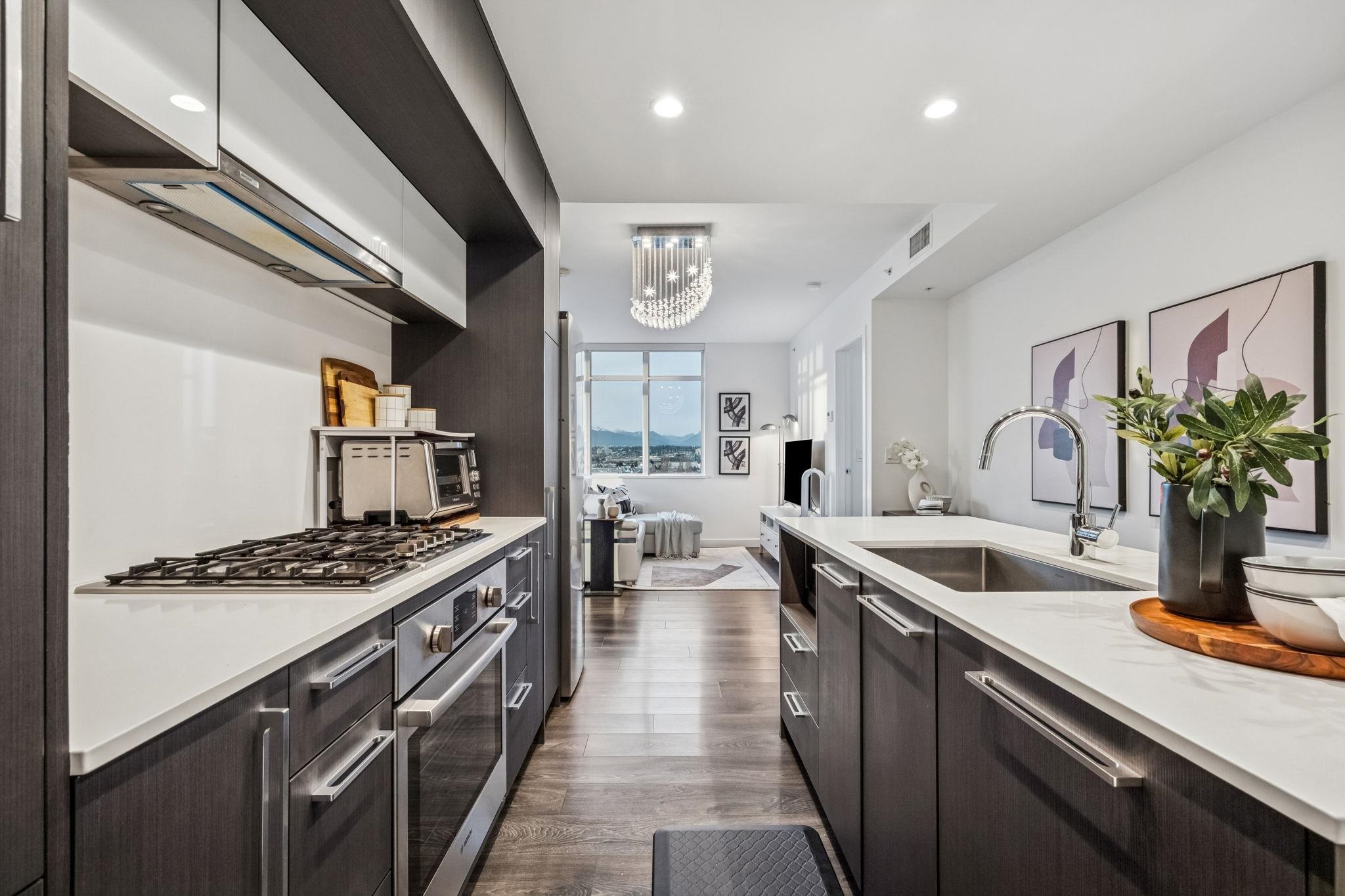 1209 5580 NO. 3 ROAD Unit: 1209