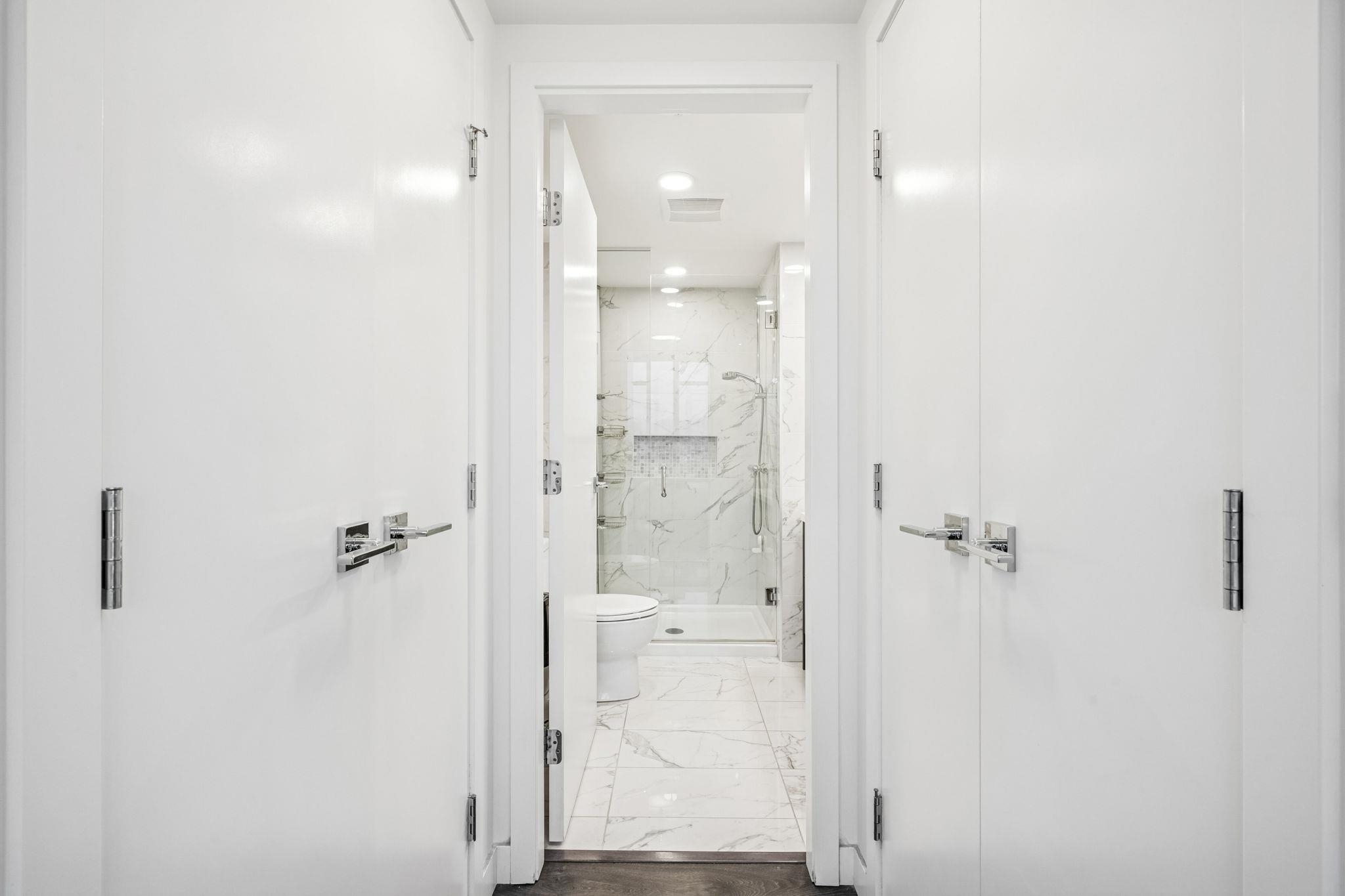 1209 5580 NO. 3 ROAD Unit: 1209