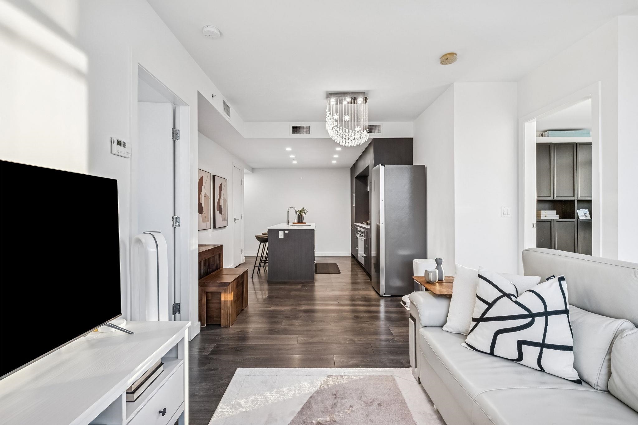 1209 5580 NO. 3 ROAD Unit: 1209