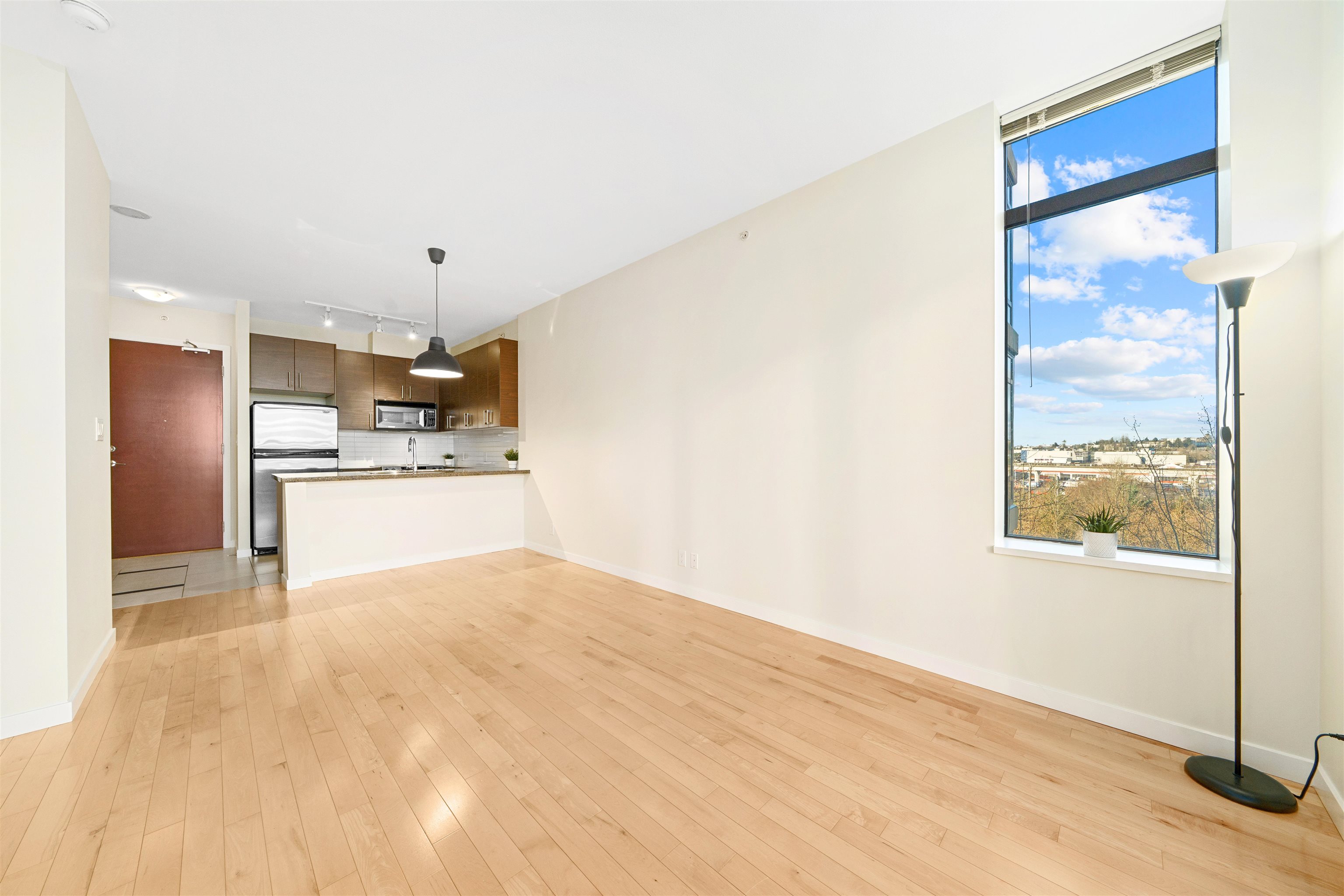 605 2345 MADISON AVENUE Unit: 605