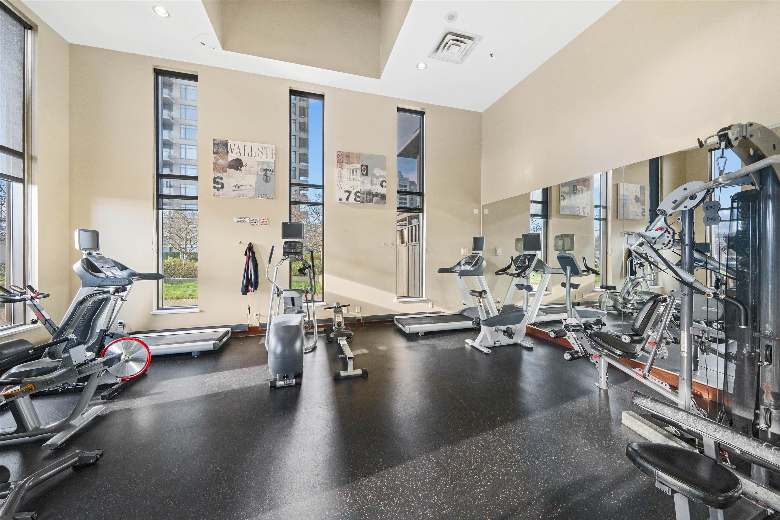 605 2345 MADISON AVENUE Unit: 605