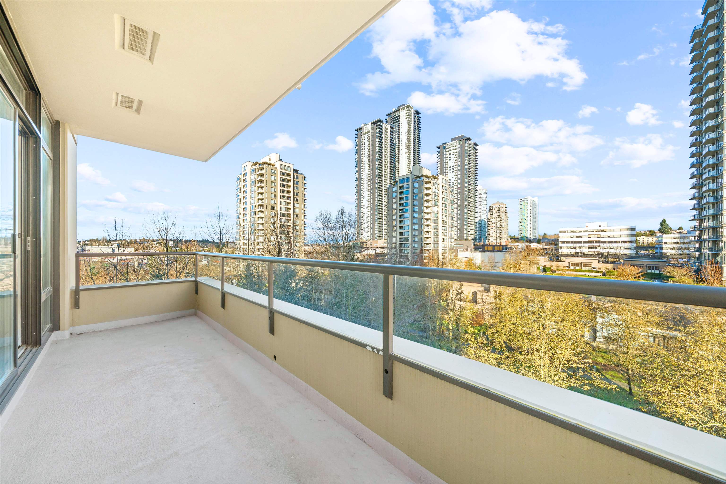 605 2345 MADISON AVENUE Unit: 605