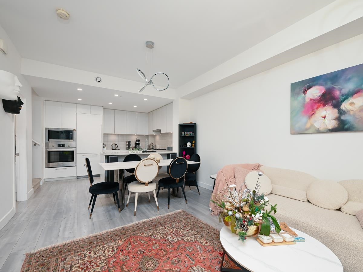 120 2035 GLENAIRE DRIVE Unit: 120