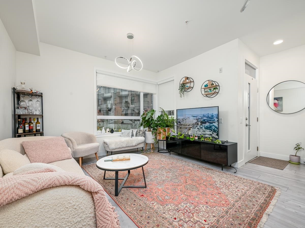 120 2035 GLENAIRE DRIVE Unit: 120