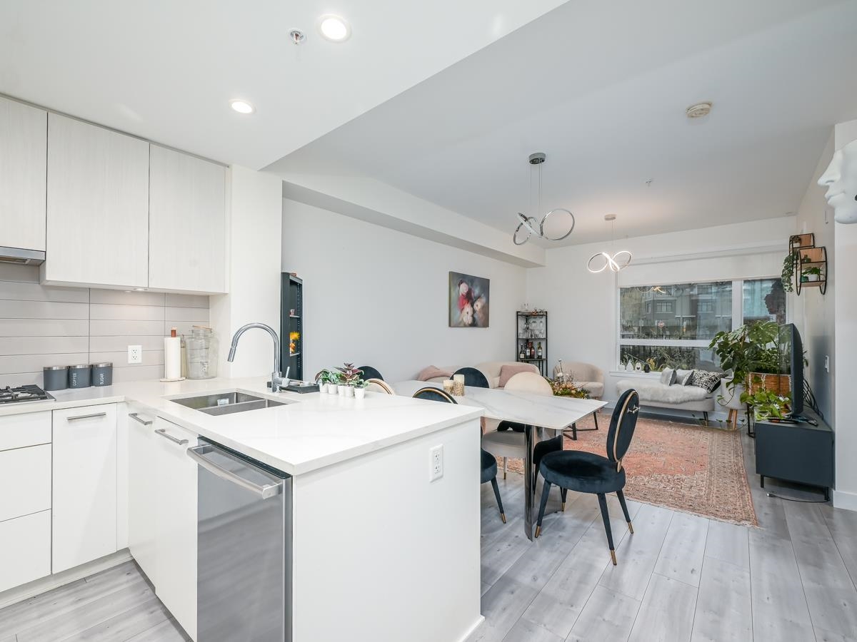 120 2035 GLENAIRE DRIVE Unit: 120