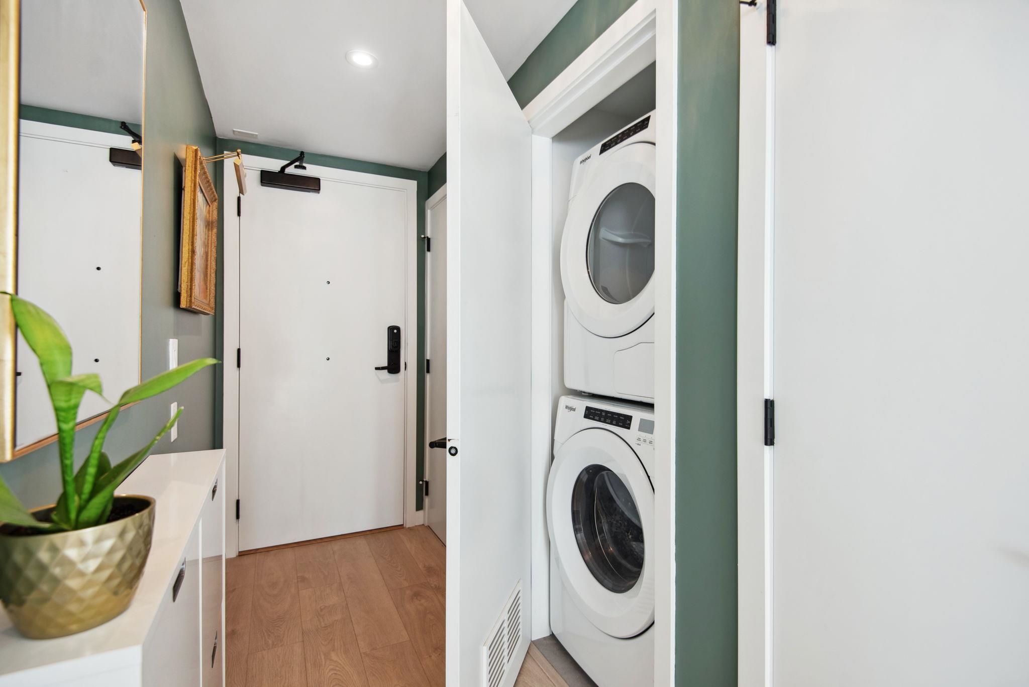 321 2520 GUELPH STREET Unit: 321