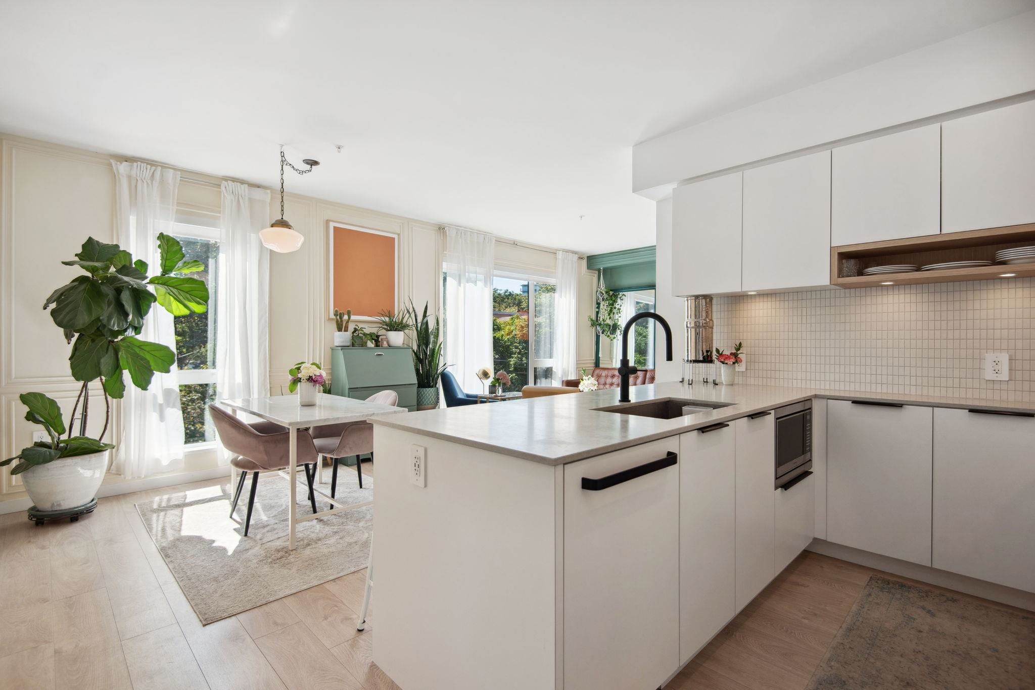 321 2520 GUELPH STREET Unit: 321