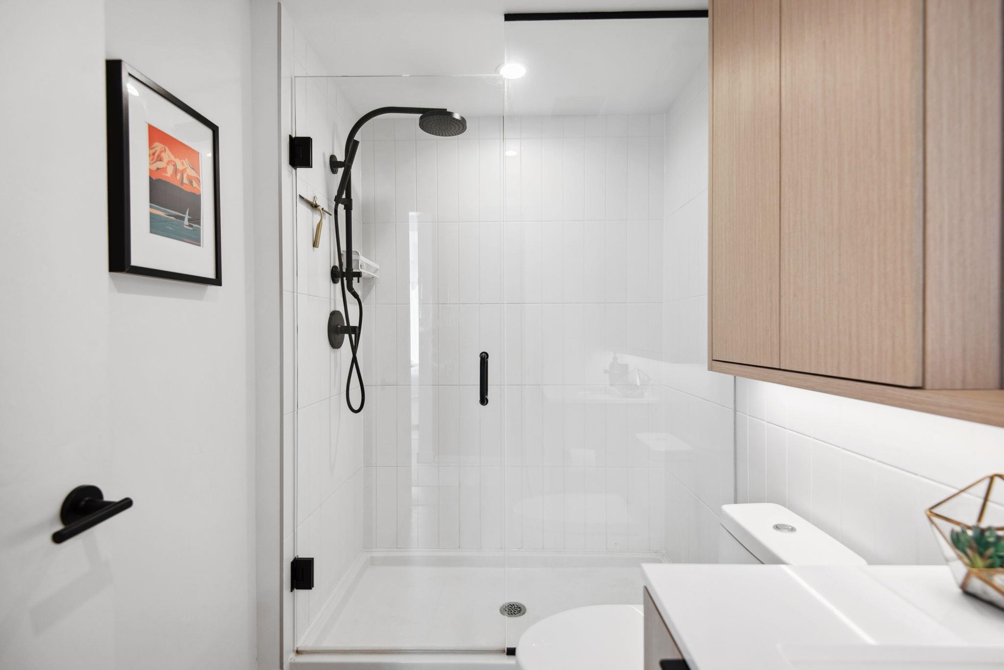 321 2520 GUELPH STREET Unit: 321