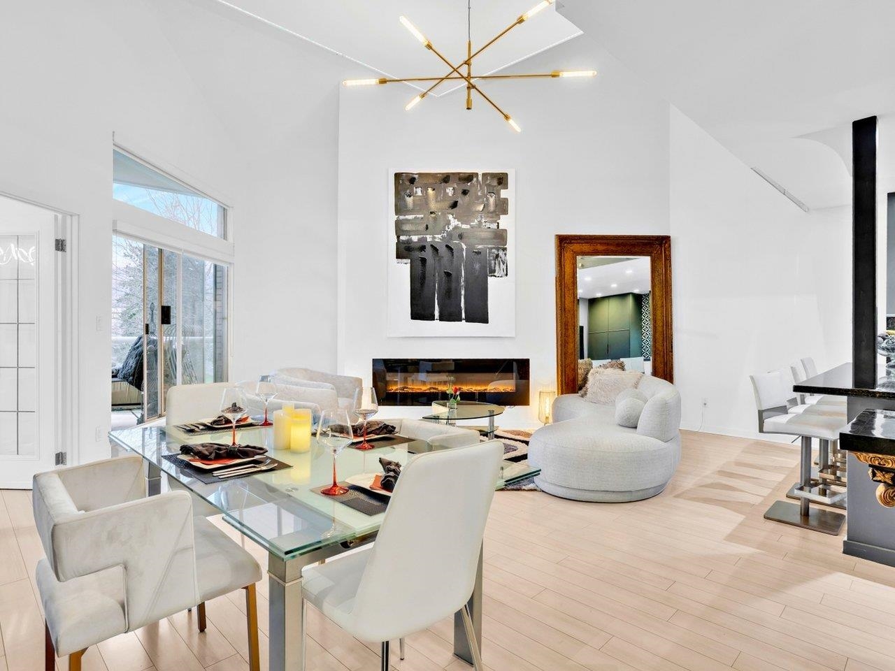 1306 33 CHESTERFIELD PLACE Unit: 1306