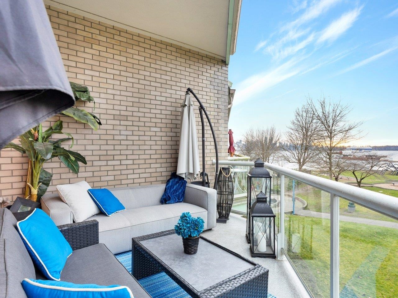 1306 33 CHESTERFIELD PLACE Unit: 1306