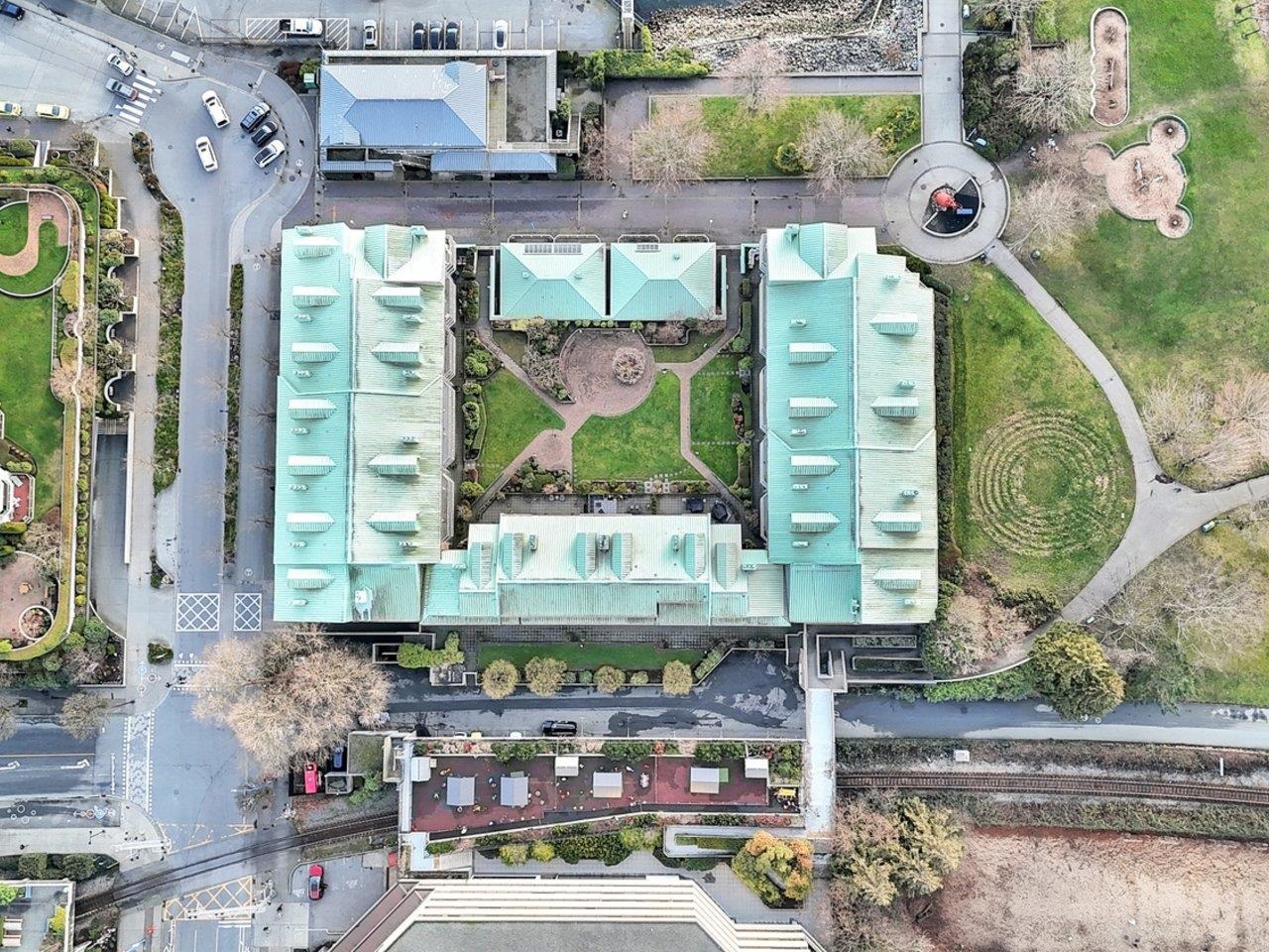 1306 33 CHESTERFIELD PLACE Unit: 1306