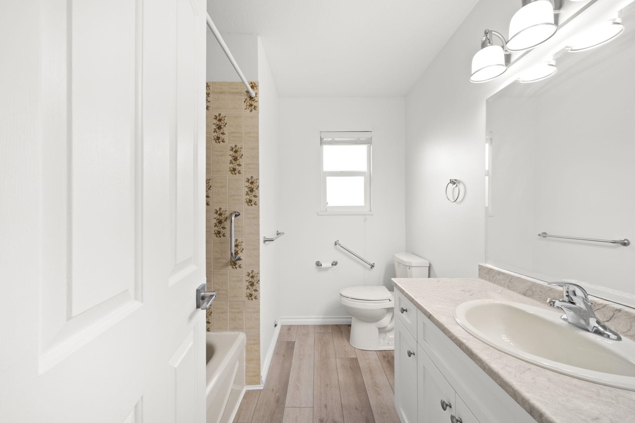 1140 LANSDOWNE DRIVE