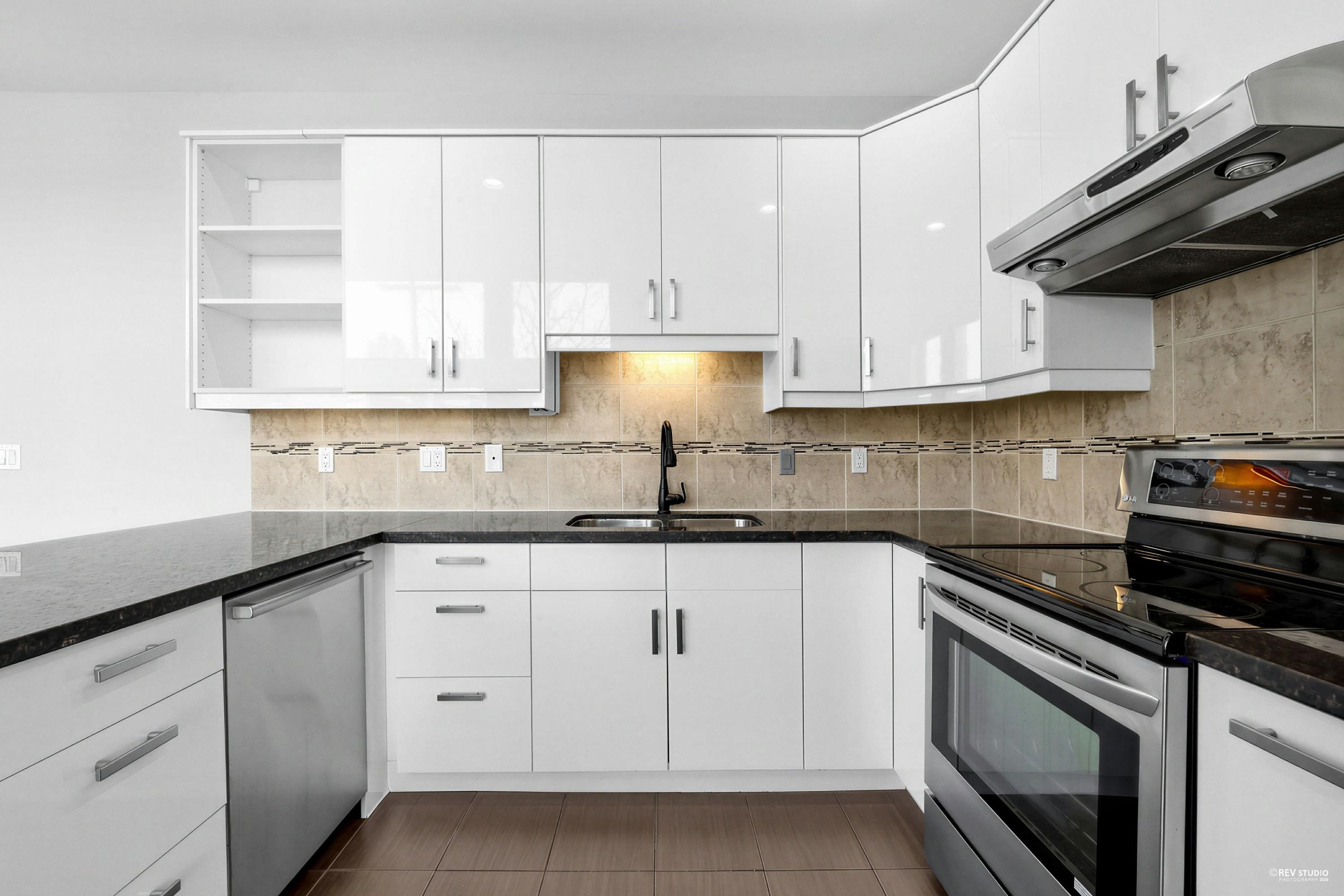 PH5 2088 W 11TH AVENUE Unit: PH5