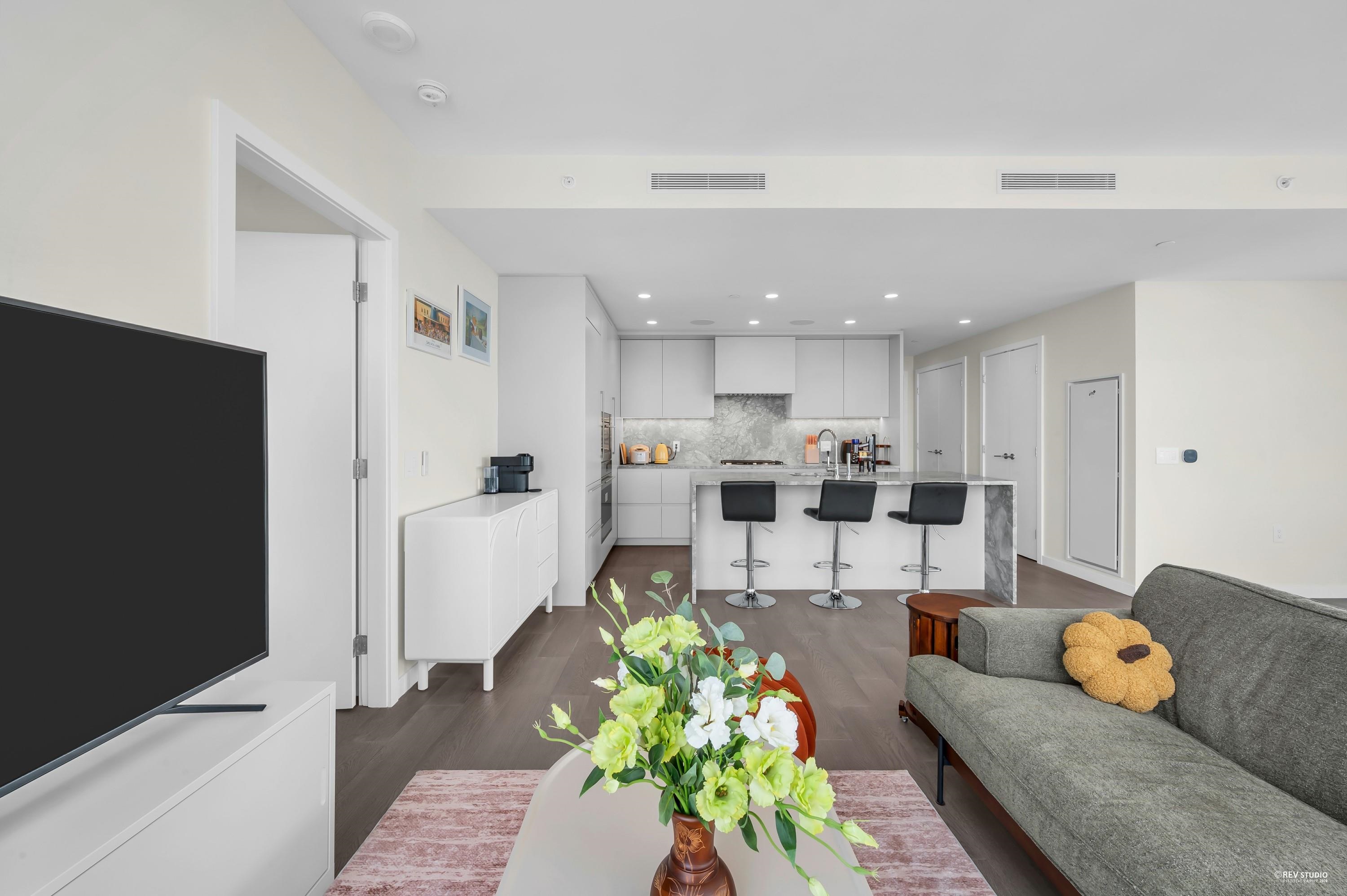 1906 7433 CAMBIE STREET Unit: 1906