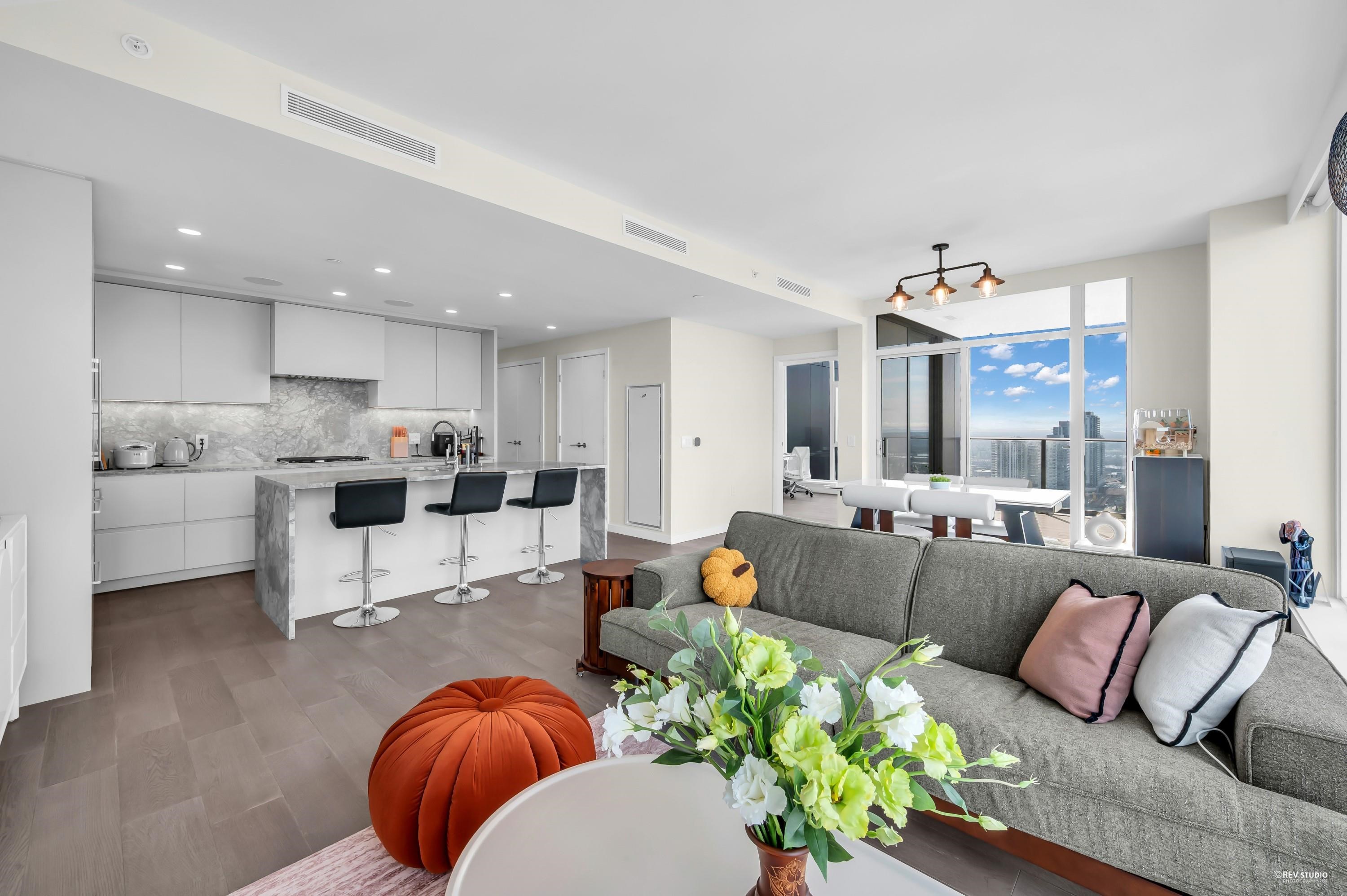 1906 7433 CAMBIE STREET Unit: 1906