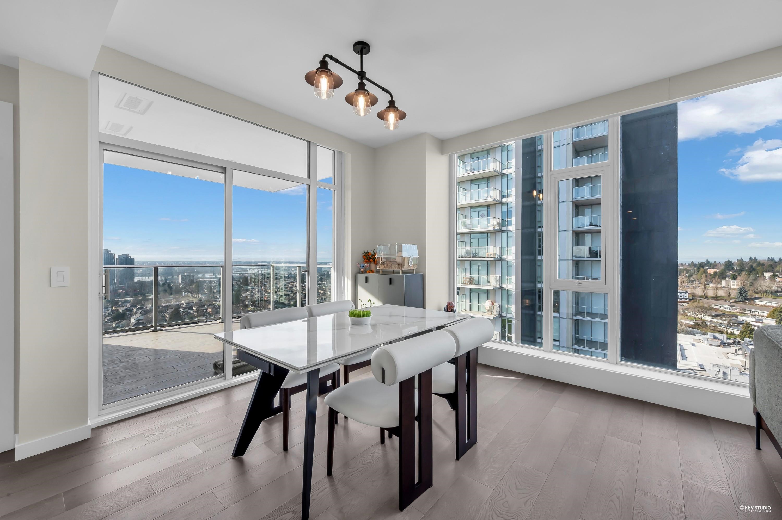 1906 7433 CAMBIE STREET Unit: 1906