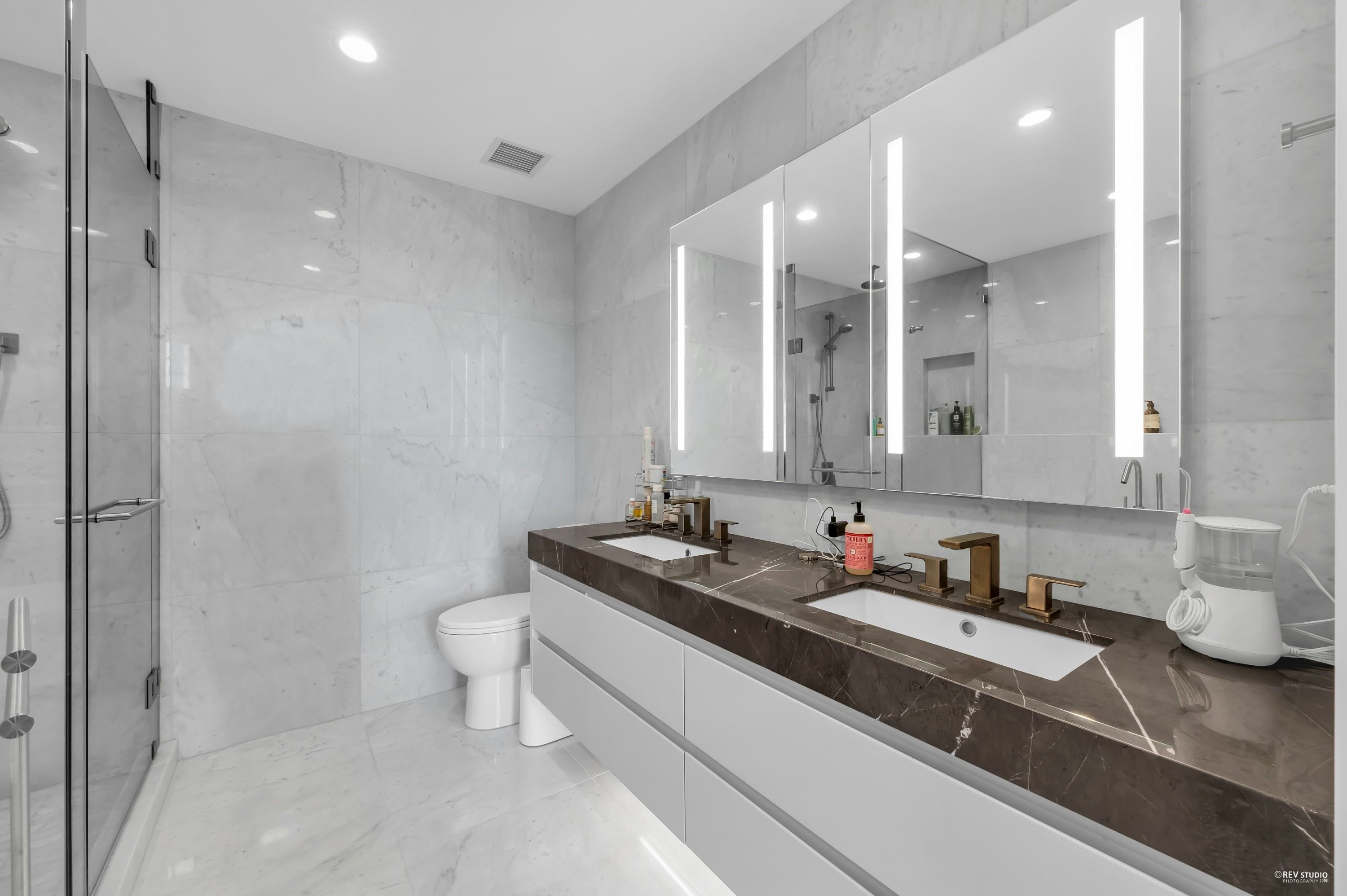 1906 7433 CAMBIE STREET Unit: 1906