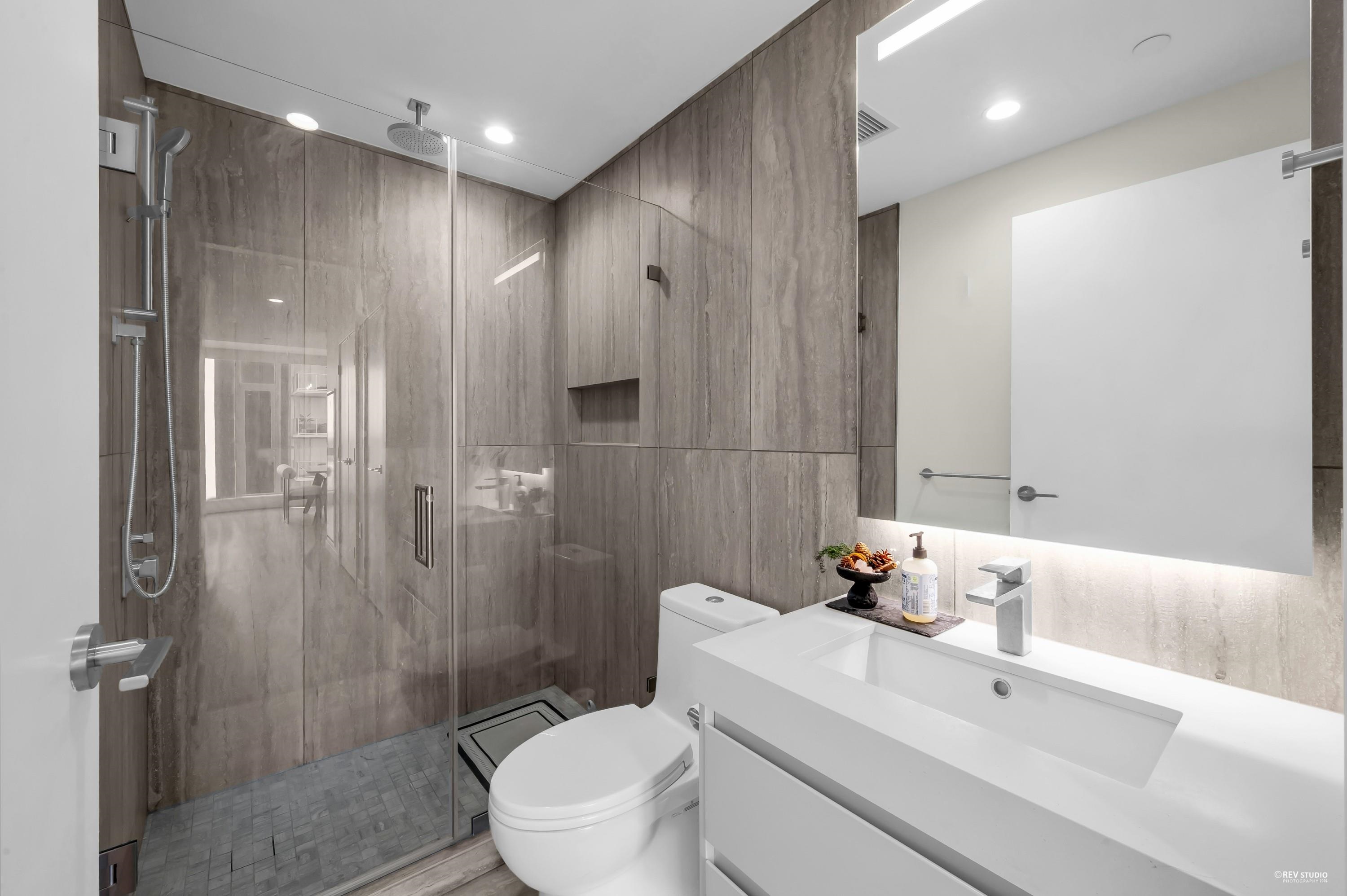 1906 7433 CAMBIE STREET Unit: 1906