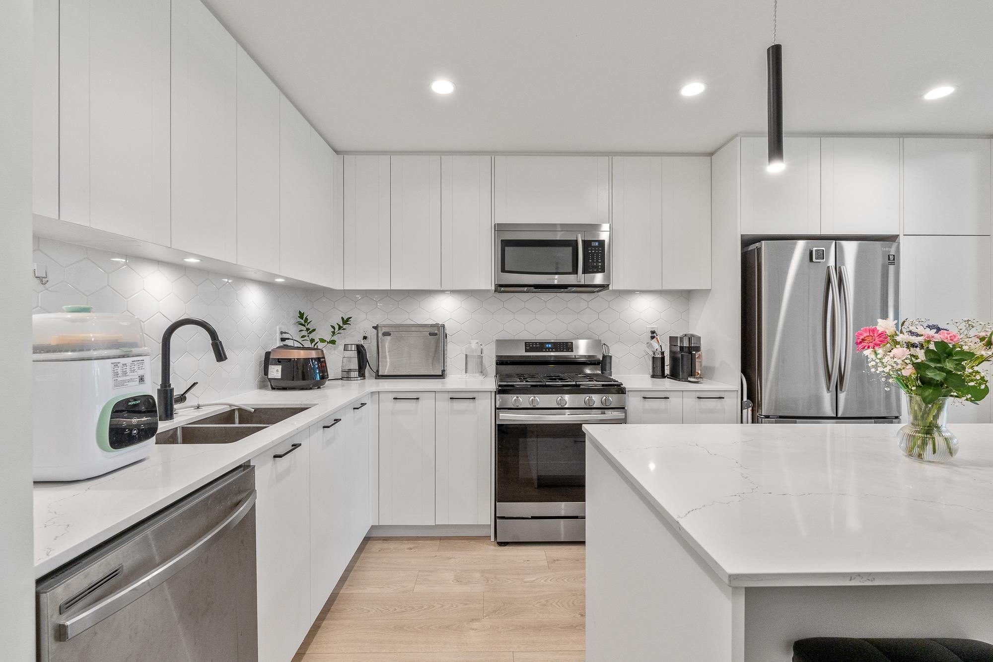 210 20052 83A AVENUE Unit: 210