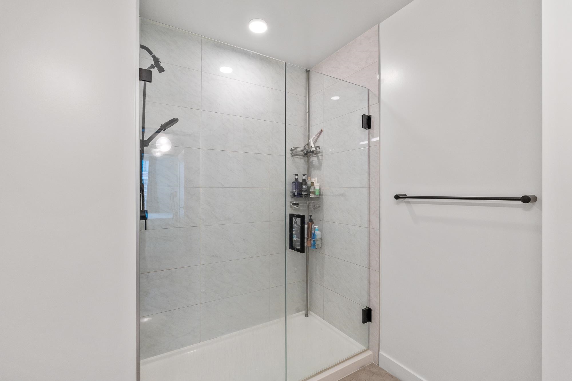 210 20052 83A AVENUE Unit: 210