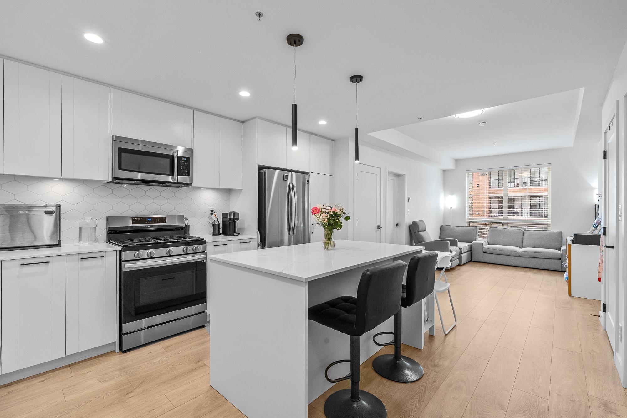 210 20052 83A AVENUE Unit: 210