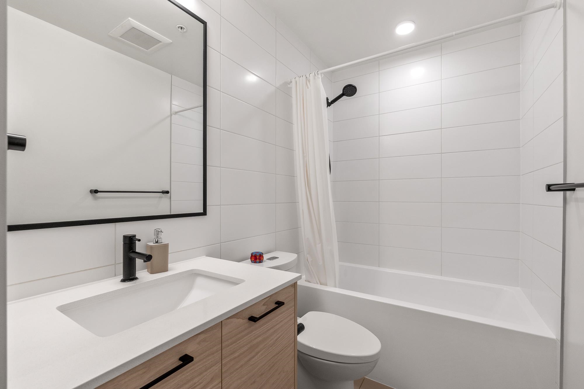 210 20052 83A AVENUE Unit: 210