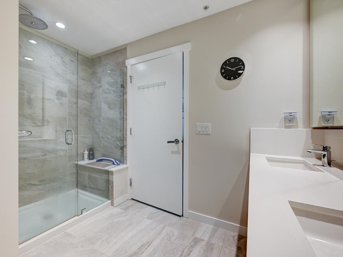 102 9213 ODLIN ROAD Unit: 102